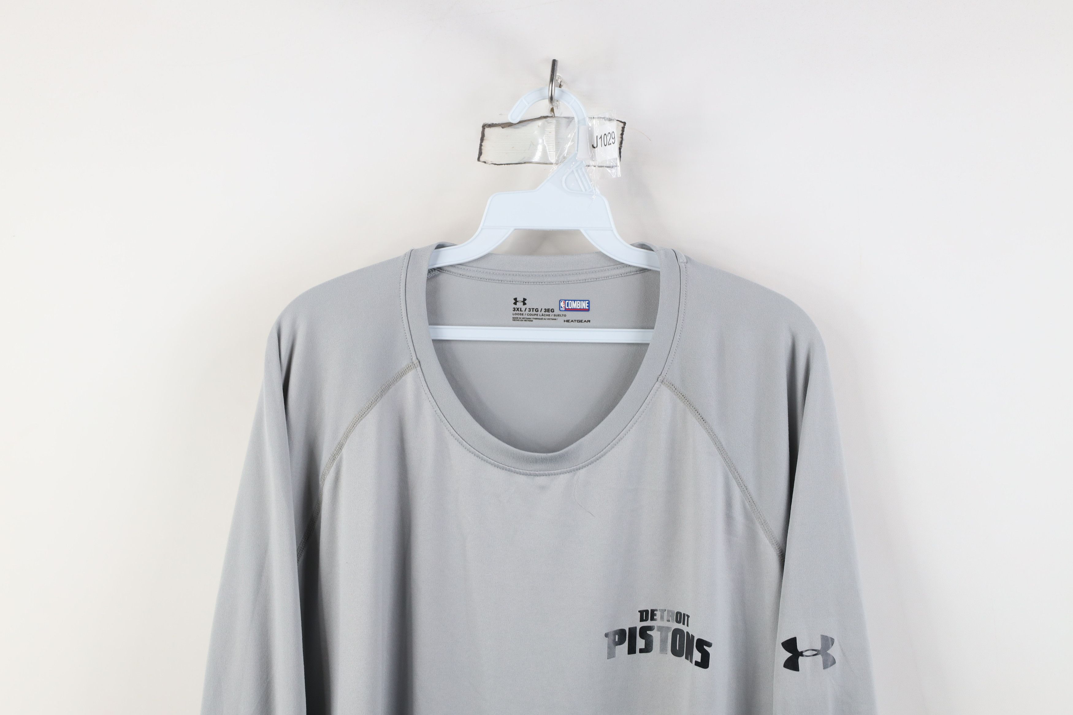 Under Armour Under Armour Combine Pistons Basketball Long Sleeve T-Shirt Size US XXL / EU 58 / 5 - 2 Thumbnail
