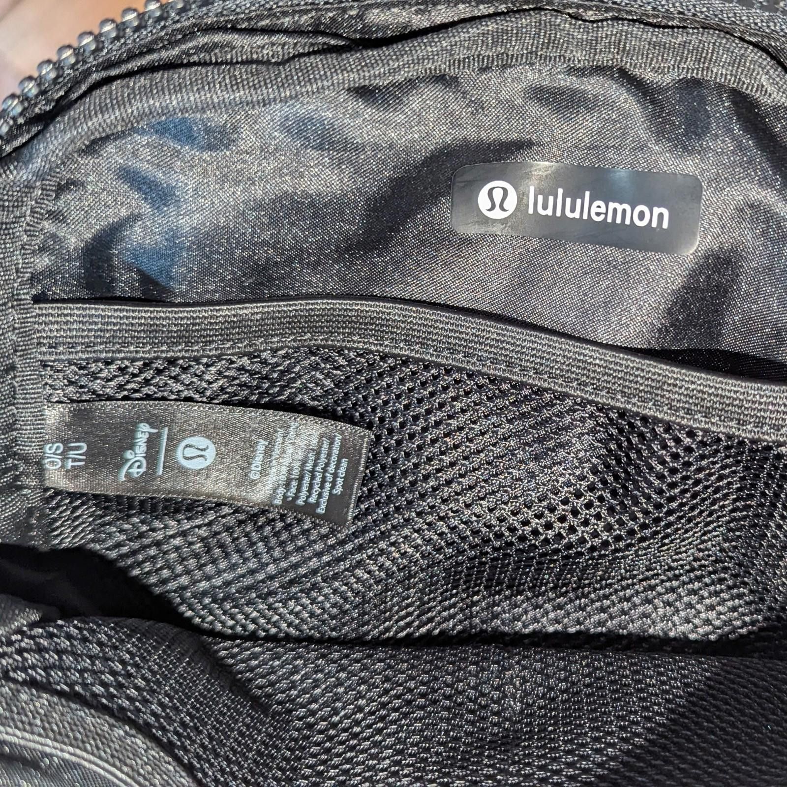 Lululemon Disney Mickey x Lululemon Everywhere Belt Bag – Limited Size ONE SIZE - 6 Thumbnail