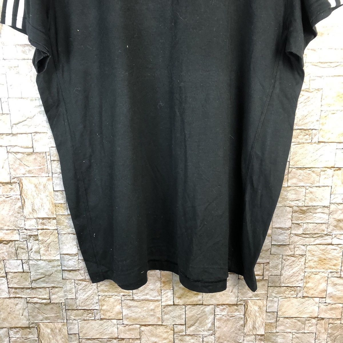 Adidas Adidas Black Three Stripe T-Shirt #A530 Size US L / EU 52-54 / 3 - 6 Thumbnail
