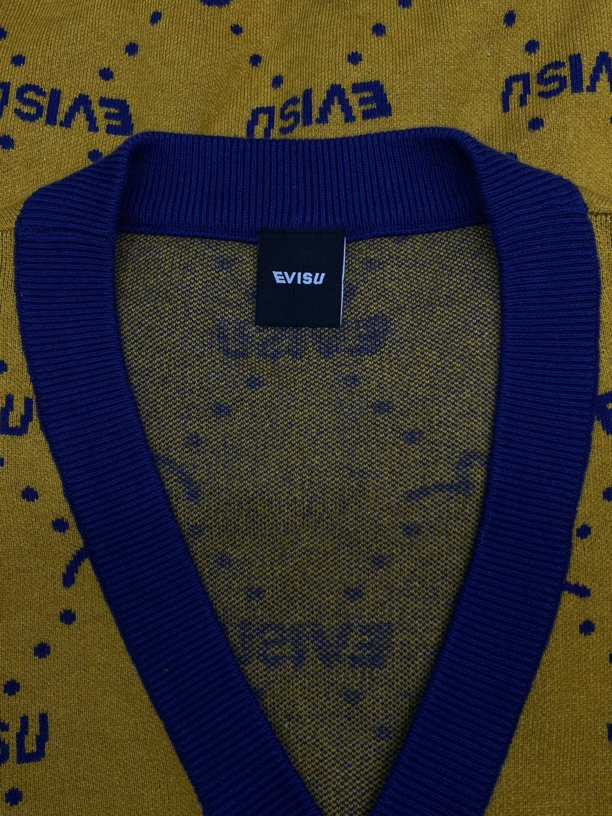 Evisu Evisu V-Neck Cardigan Monogram Pattern Rare Find Size US M / EU 48-50 / 2 - 13 Thumbnail