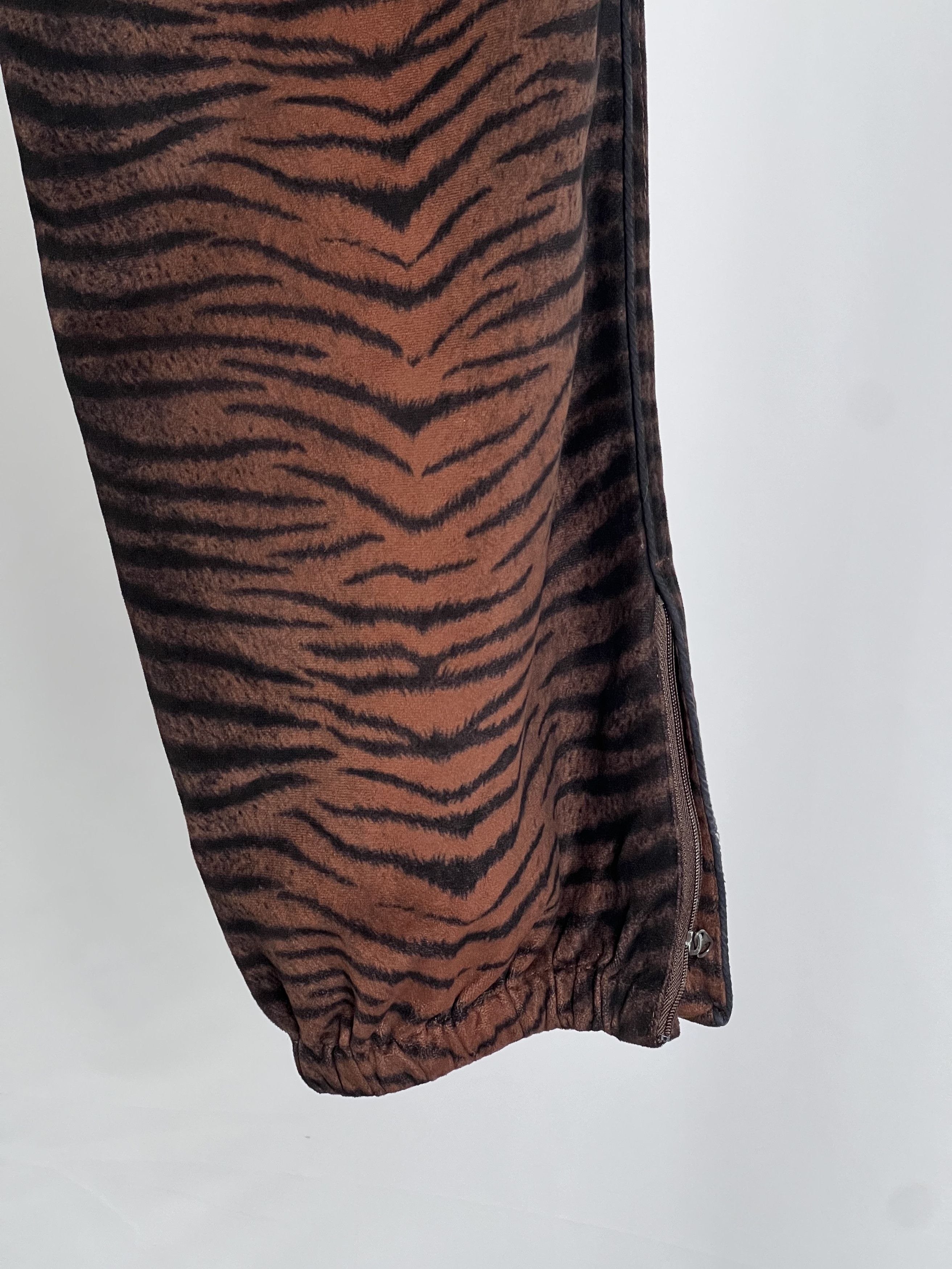 Supreme Tiger Stripe Track Pant SS18 Size M Size US 32 / EU 48 - 5 Thumbnail
