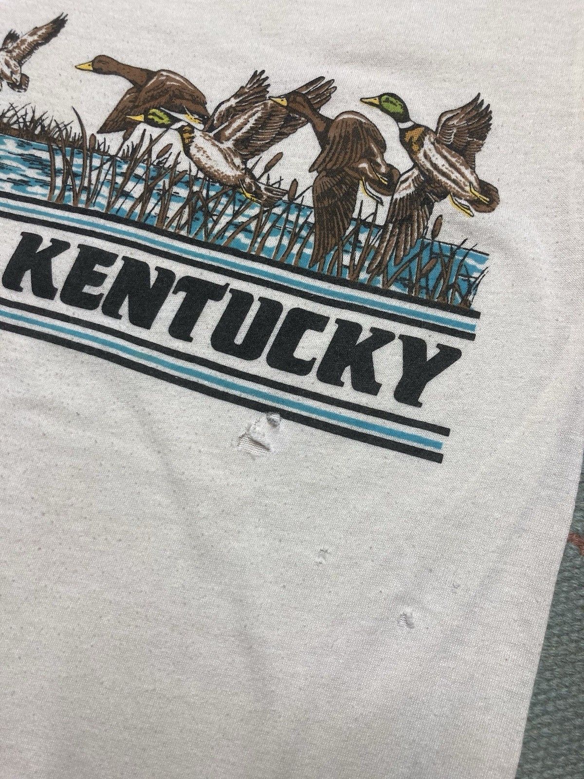 Vintage 80s t shirt Kentucky birds goose water nature small baby tee Size US S / EU 44-46 / 1 - 4 Thumbnail