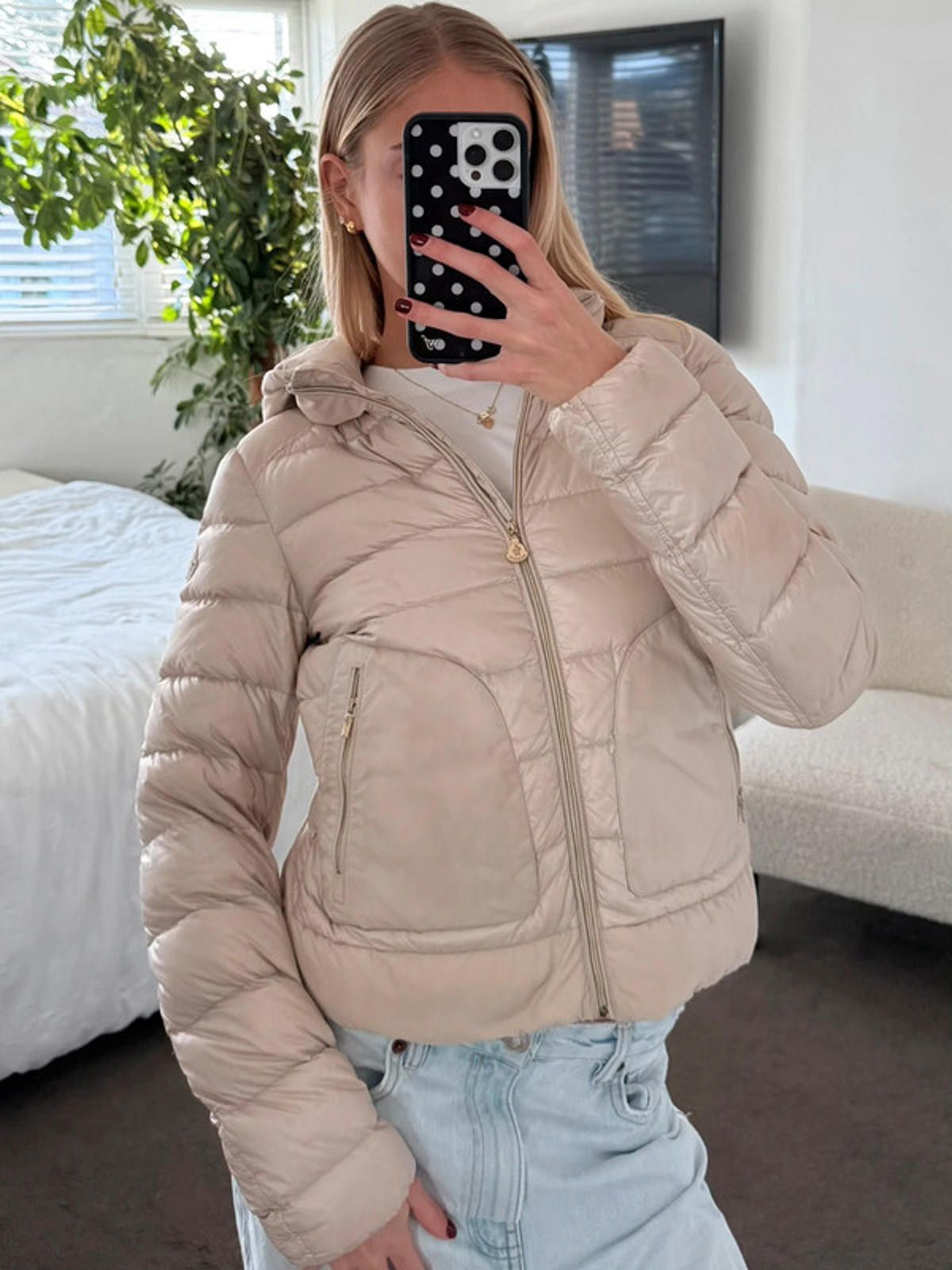 Moncler Moncler Merville Giubbotto beige down jacket Size XS / US 0-2 / IT 36-38 - 4 Thumbnail