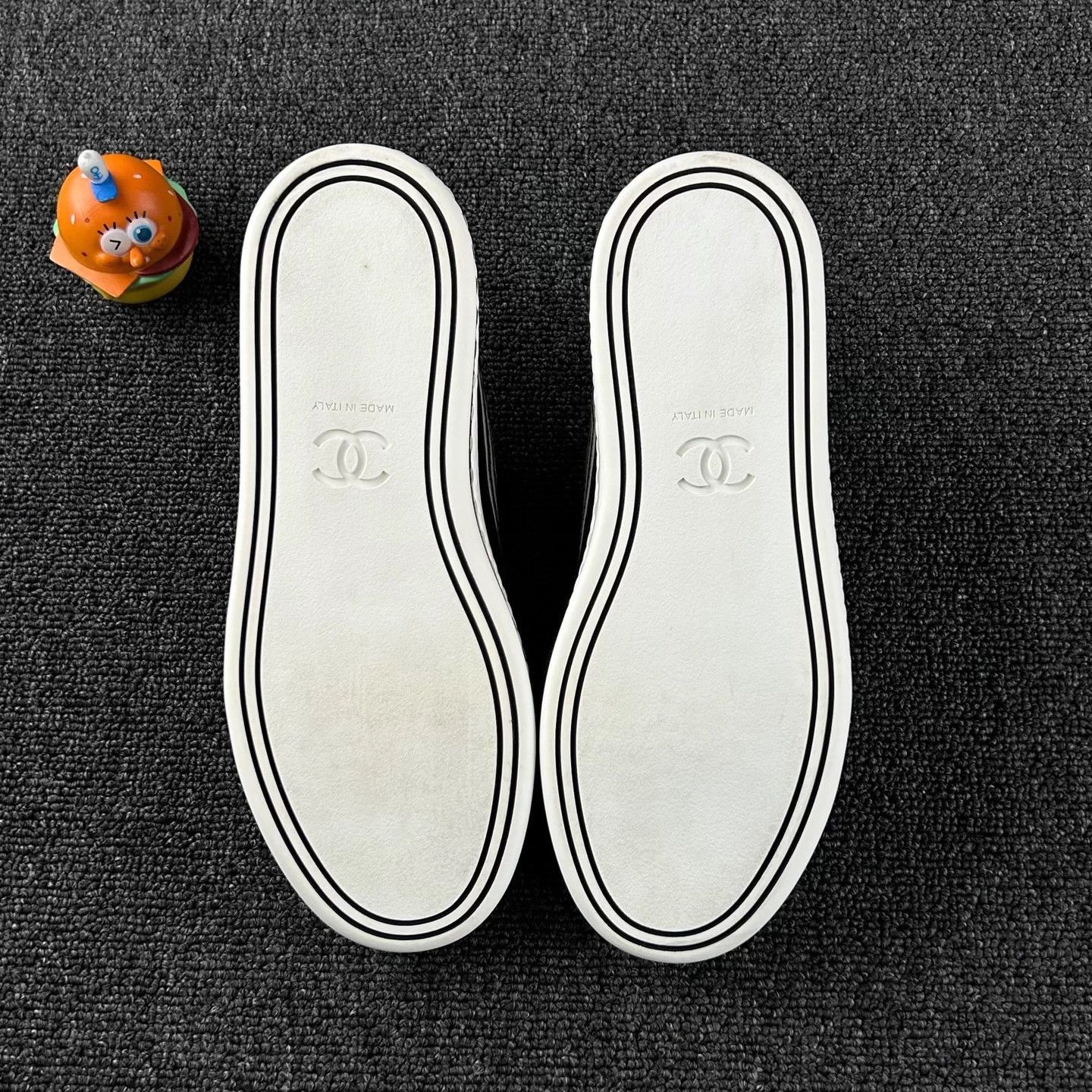 Chanel Chanel Double C Sneakers EUR 37 Size US 6 / IT 36 - 6 Thumbnail