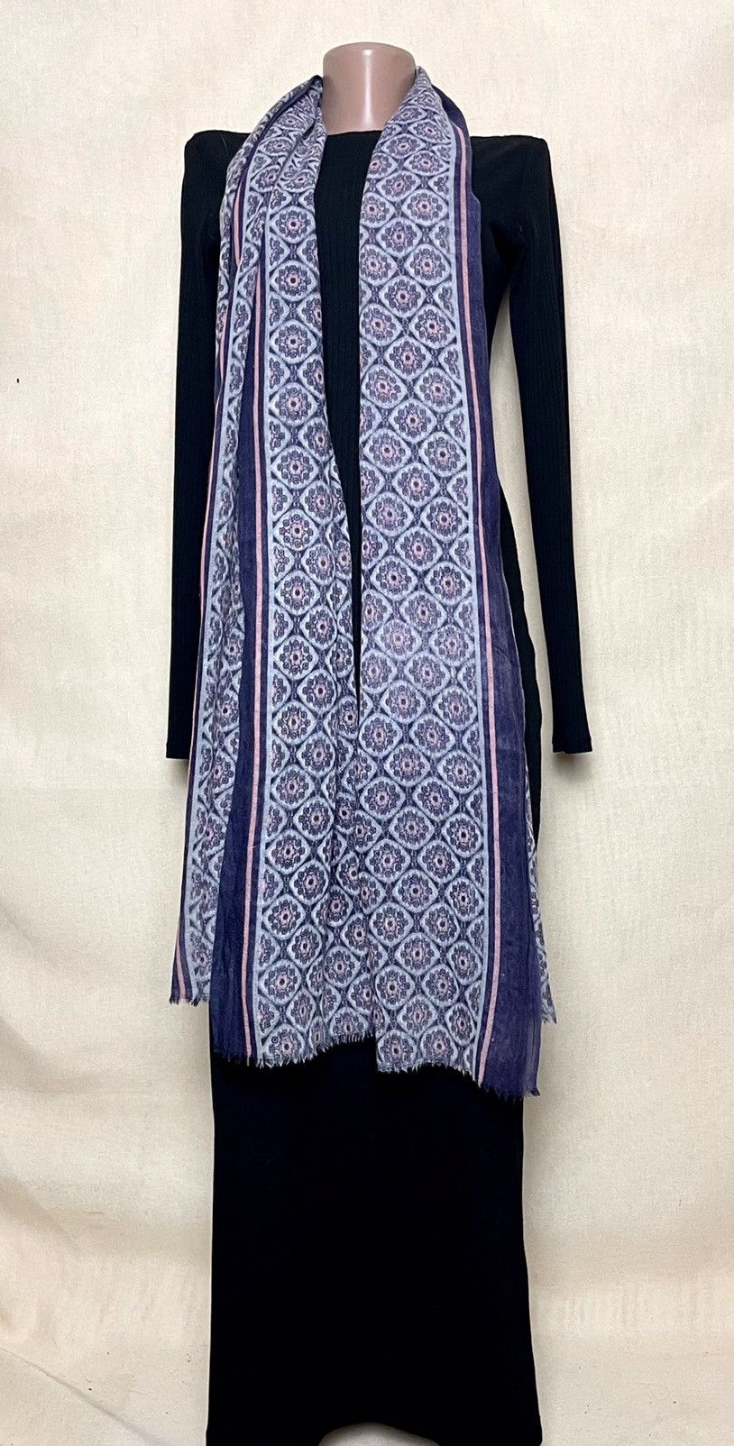 Other MOOILO cashmere purple geometric scarf shawl Size ONE SIZE - 1 Thumbnail