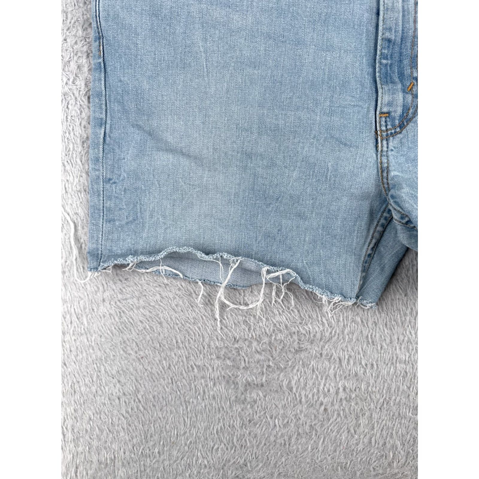 Levi's Levis Shorts Women 40 Light Blue 514 Cut Off Denim Cotton Blend Zip Fly 38x4 Comfortable Pockets 80s Vintage Theme Cross Size 27" / US 4 / IT 40 - 3 Thumbnail