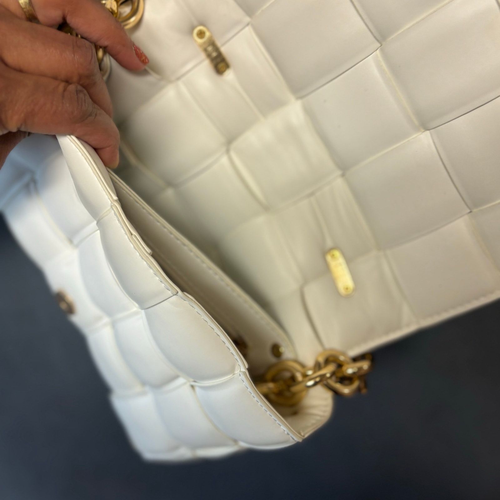 Other White Puffy Woven Chain Shoulder Bag Gold Hardware Mini Bag Size ONE SIZE - 13 Thumbnail