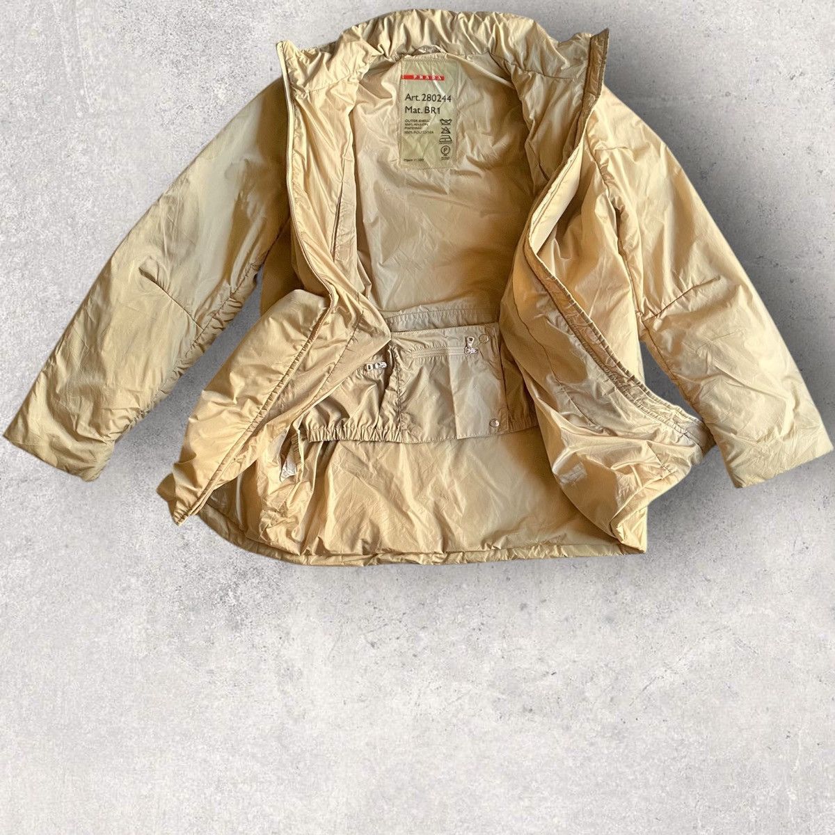 Prada Vintage 00’s Puff Jacket Size US S / EU 44-46 / 1 - 4 Thumbnail