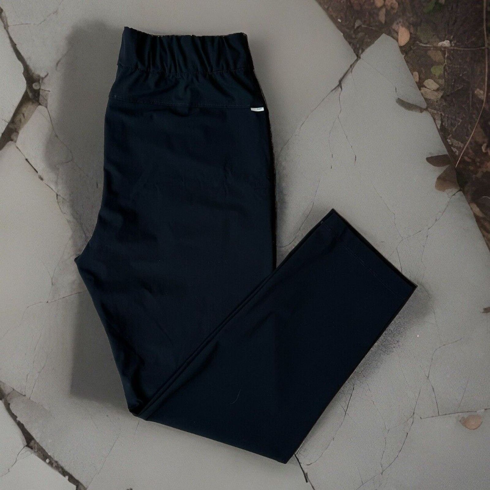 Vuori Vuori Miles Ankle Pants Women's M Black Comfy Sweatpants Size 28" / US 6 / IT 42 - 1 Thumbnail