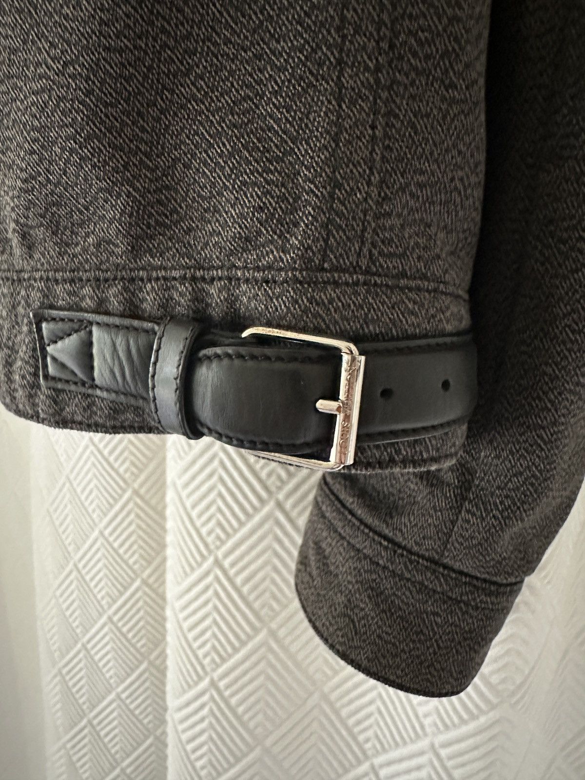 Louis Vuitton Authentic Louis Vuitton Denim Jacket with Shearling Collar Size US S / EU 44-46 / 1 - 4 Thumbnail