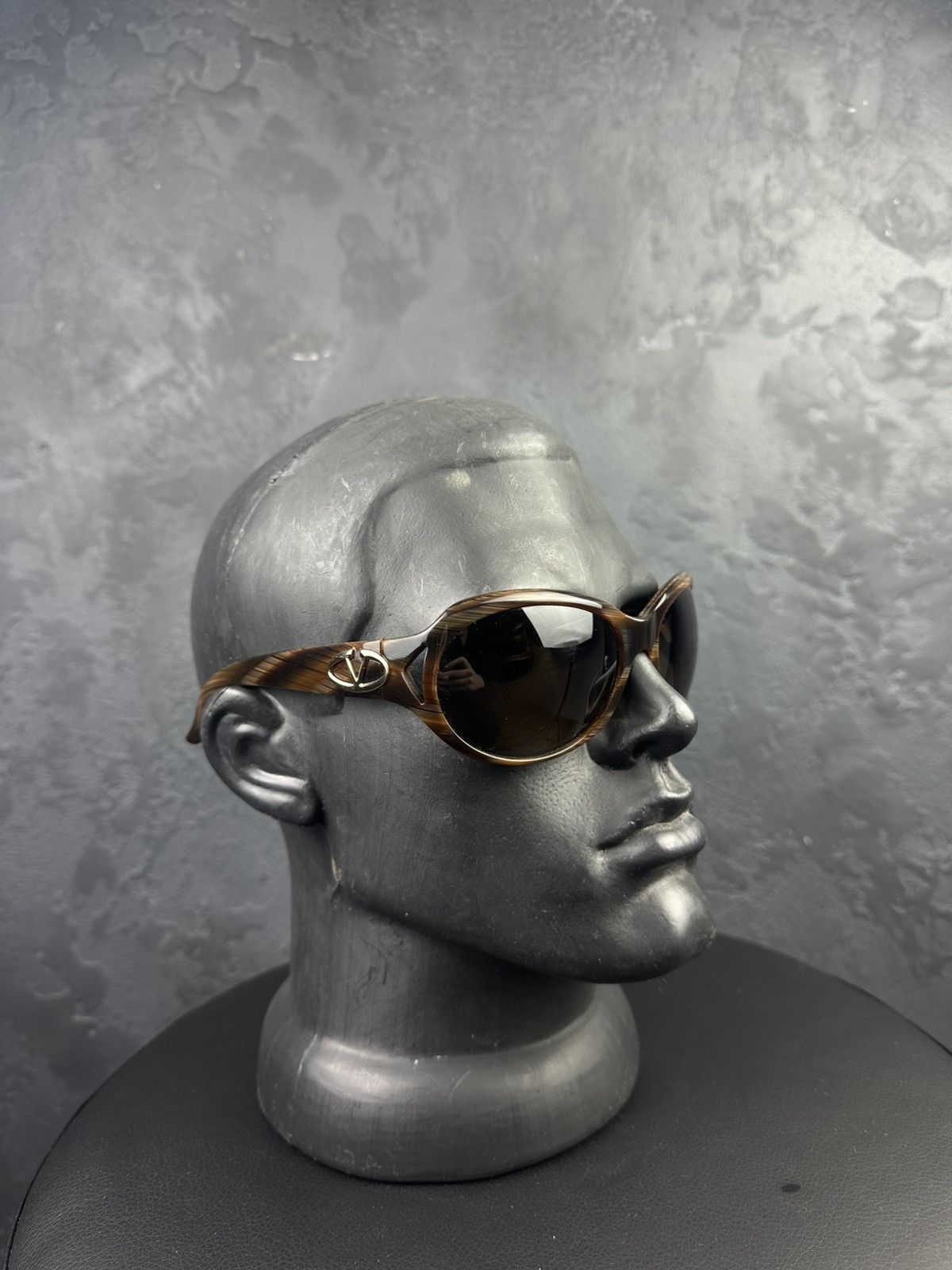 Valentino × Vintage Vintage Valentino Vlogo Oversize Sunglasses Size ONE SIZE - 1 Thumbnail