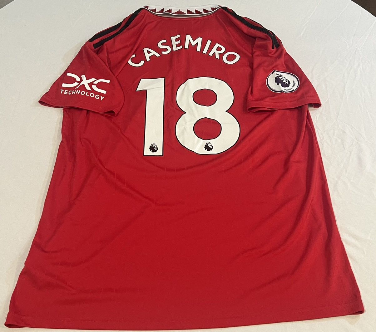 Adidas × Vintage 2022/23 Men’s Manchester United Adidas Home Jersey Casemiro Size US XL / EU 56 / 4 - 3 Thumbnail