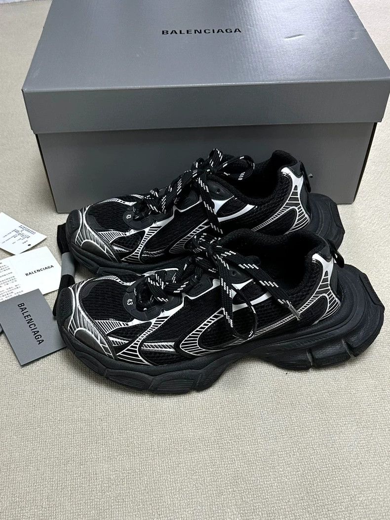 Balenciaga Balenciaga Low-top shoes 2502-Nextarrow Size US 10 / EU 43 - 1 Thumbnail