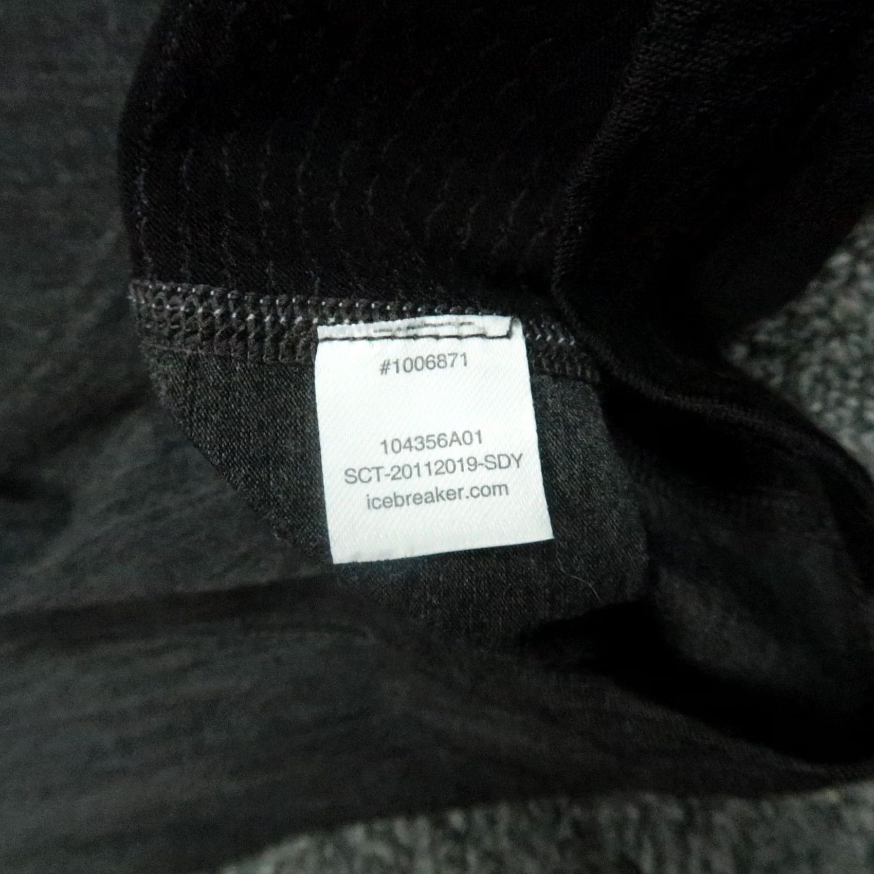 Icebreaker Icebreaker Pullover Mens M Gray 1/4 Zip Wool Performance Moisture Wicking Mock Neck Regular Long Sleeve Size M Gray 200 Zone Size US M / EU 48-50 / 2 - 5 Thumbnail