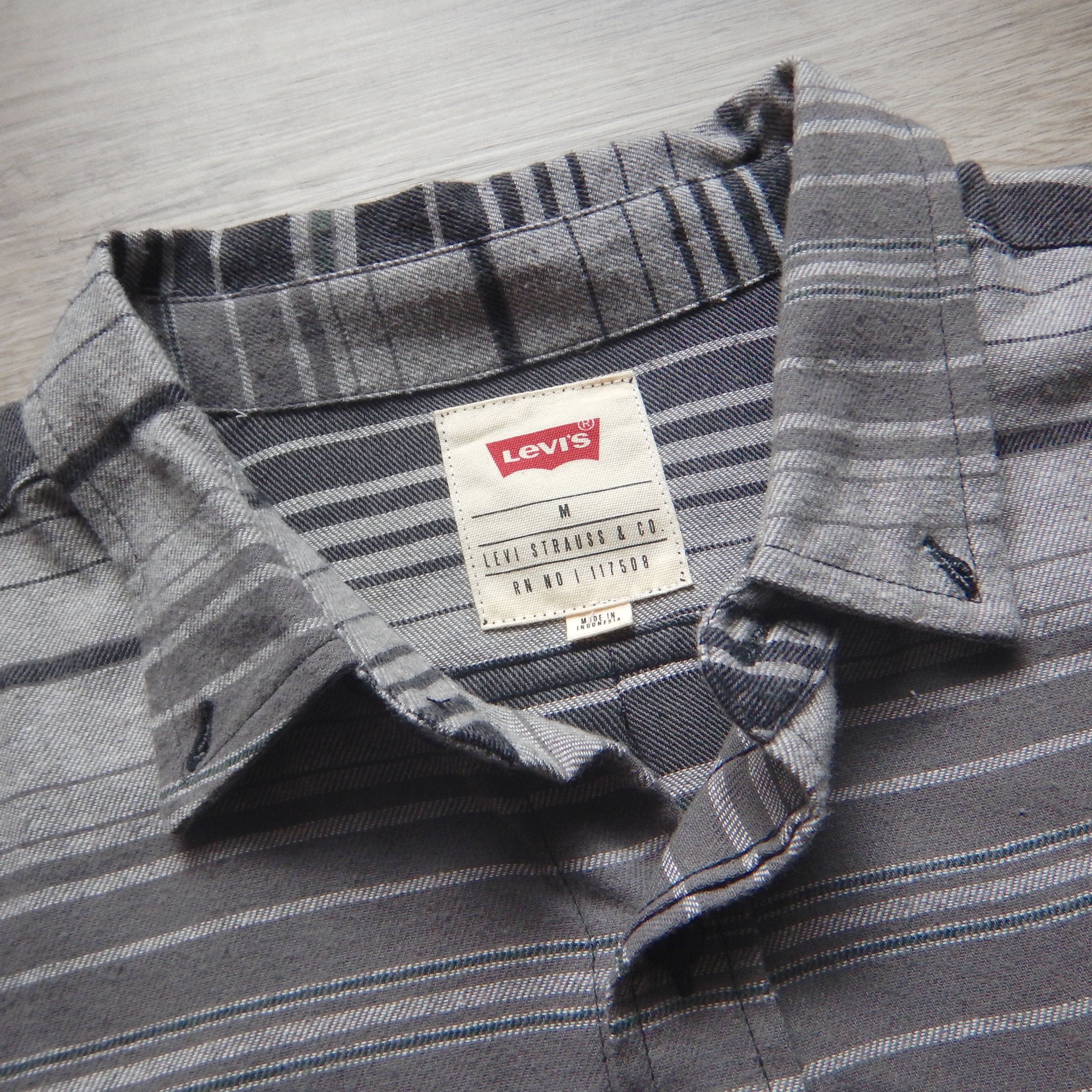 Levi's Levis Gray Horizontal Striped Light Flannel Button Shirt Size US L / EU 52-54 / 3 - 2 Thumbnail