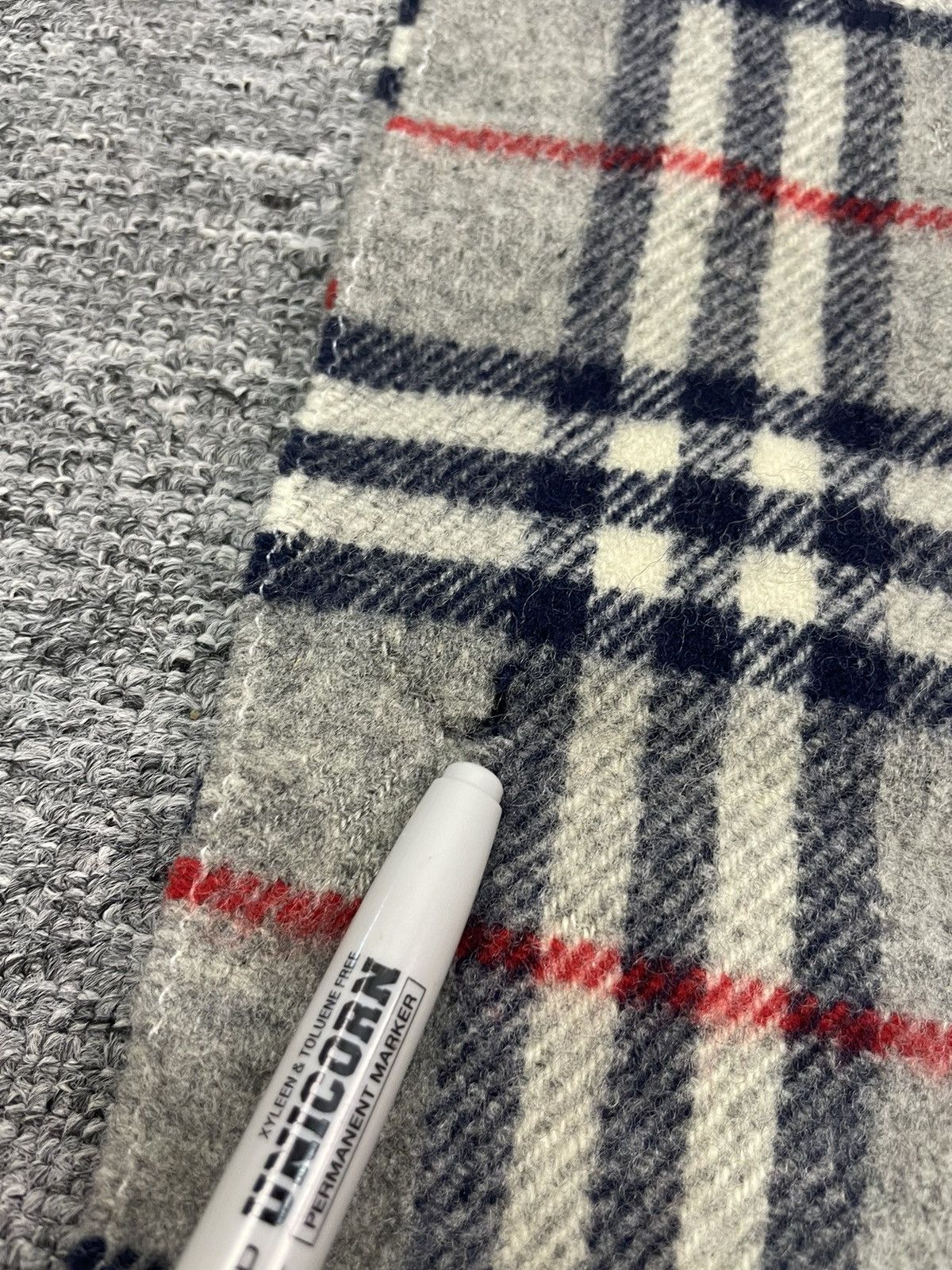 Burberry × Vintage Vintage Burberry Cashmere Wool Scarf Muffler Size ONE SIZE - 7 Thumbnail