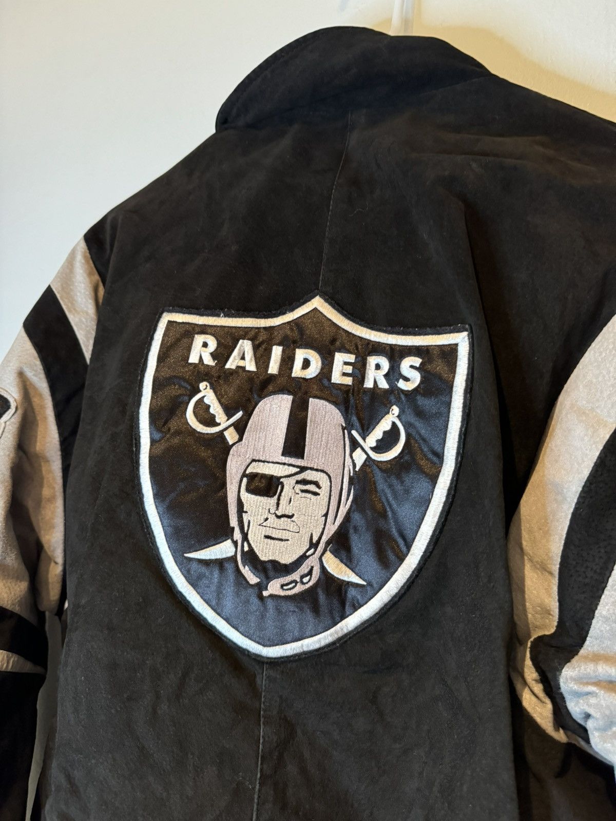 NFL OAKLAND RAIDERS Black Suede NFL Football LETTERMAN JACKET M Size US M / EU 48-50 / 2 - 7 Thumbnail