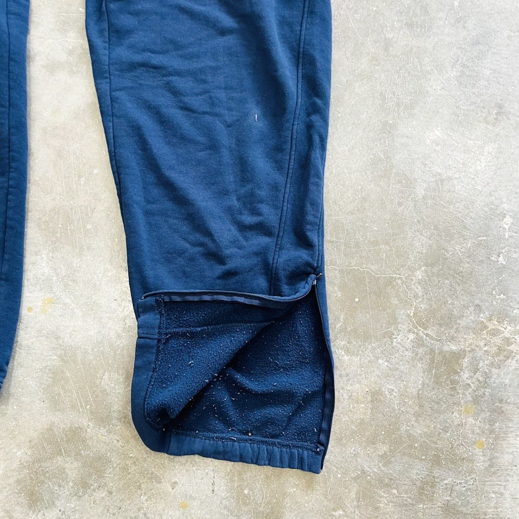 Vintage VINTAGE Nike Navy Blue Warmup Pants Track Bottoms Men XL 1990s Zippered Ankles Drawstring Gray Tag Size US 36 / EU 52 - 7 Thumbnail