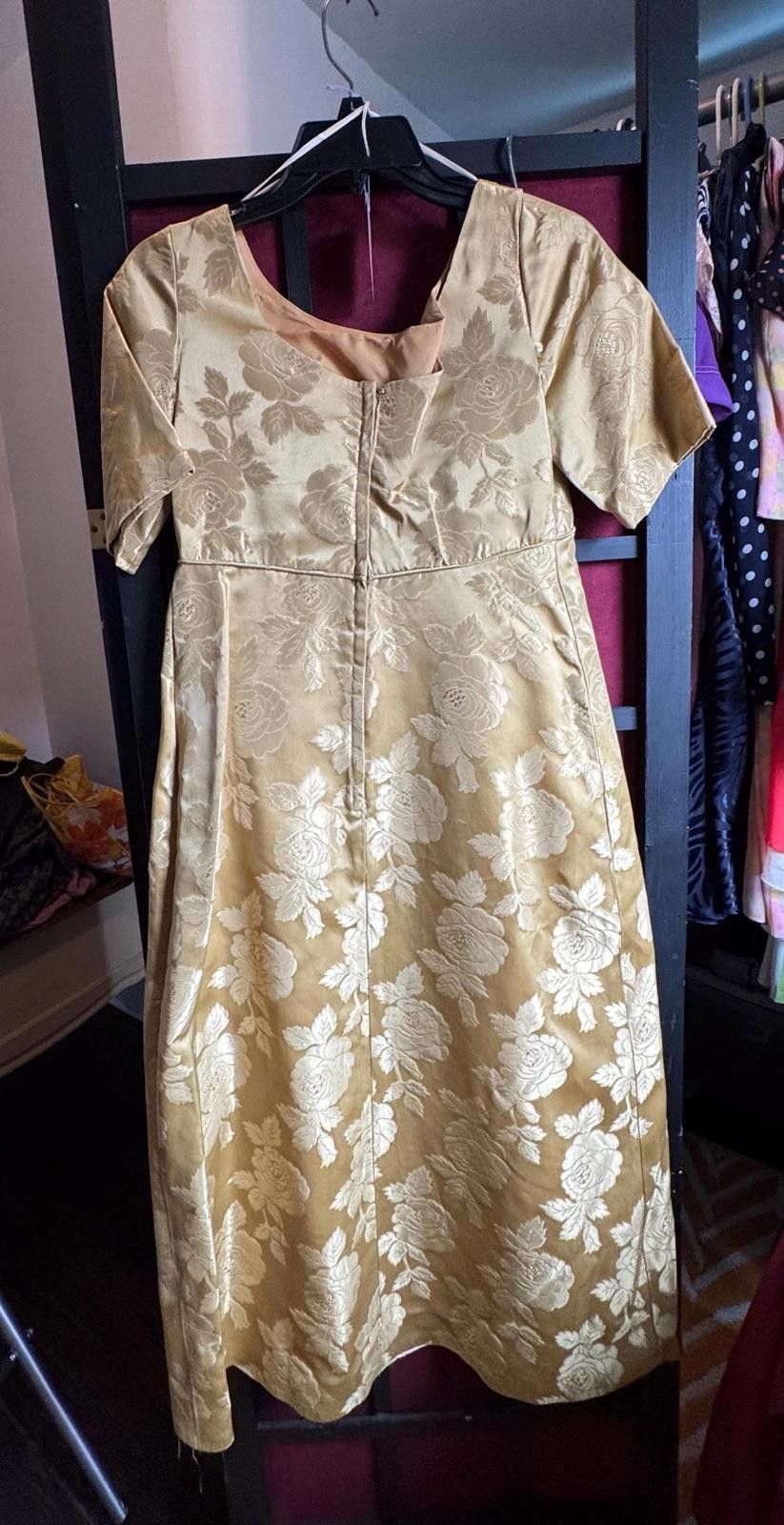 Designer 1960s Gown dress gold brocade true vintage P2P 16” W14” Size S / US 4 / IT 40 - 6 Thumbnail