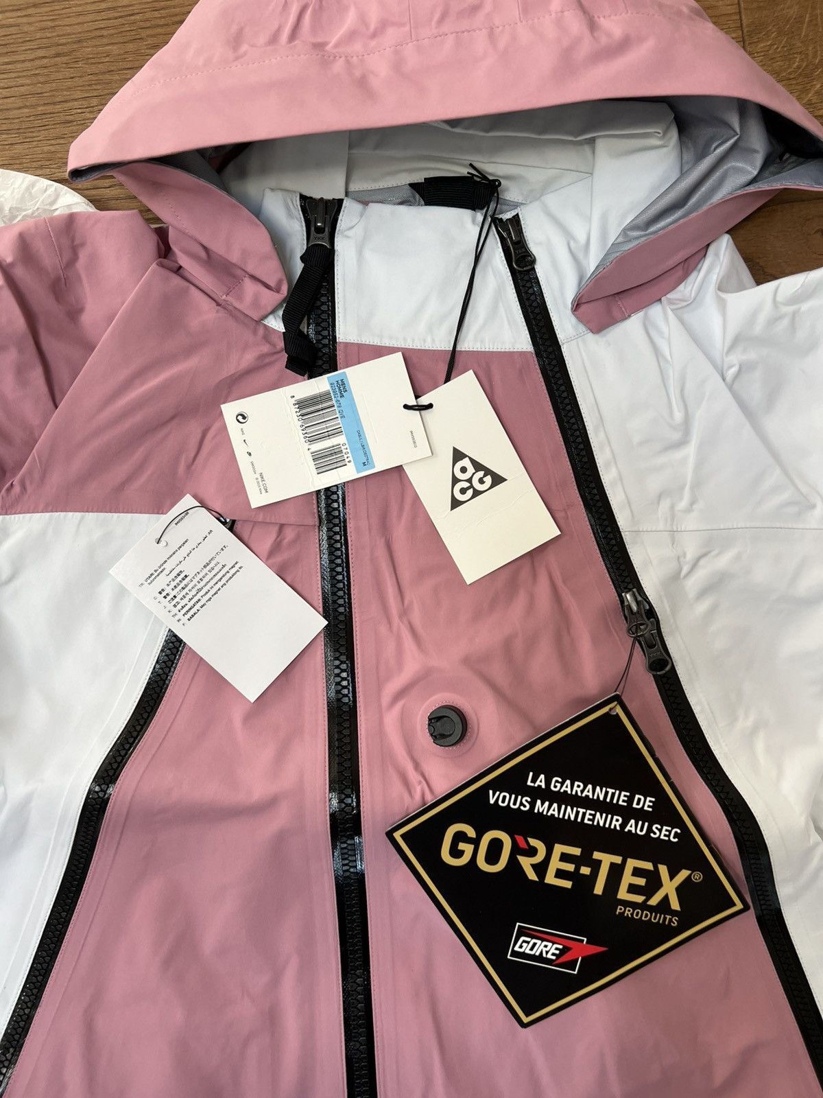 Nike ACG Nike ACG J13 ss18 goretex Medium new Size US M / EU 48-50 / 2 - 2 Thumbnail