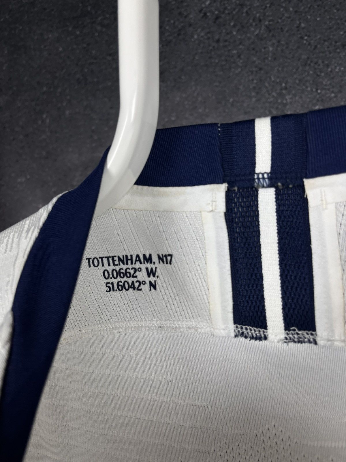 Other Tottenham Hotspur 2018 2019 home soccer jersey vaporknit Size US S / EU 44-46 / 1 - 11 Thumbnail
