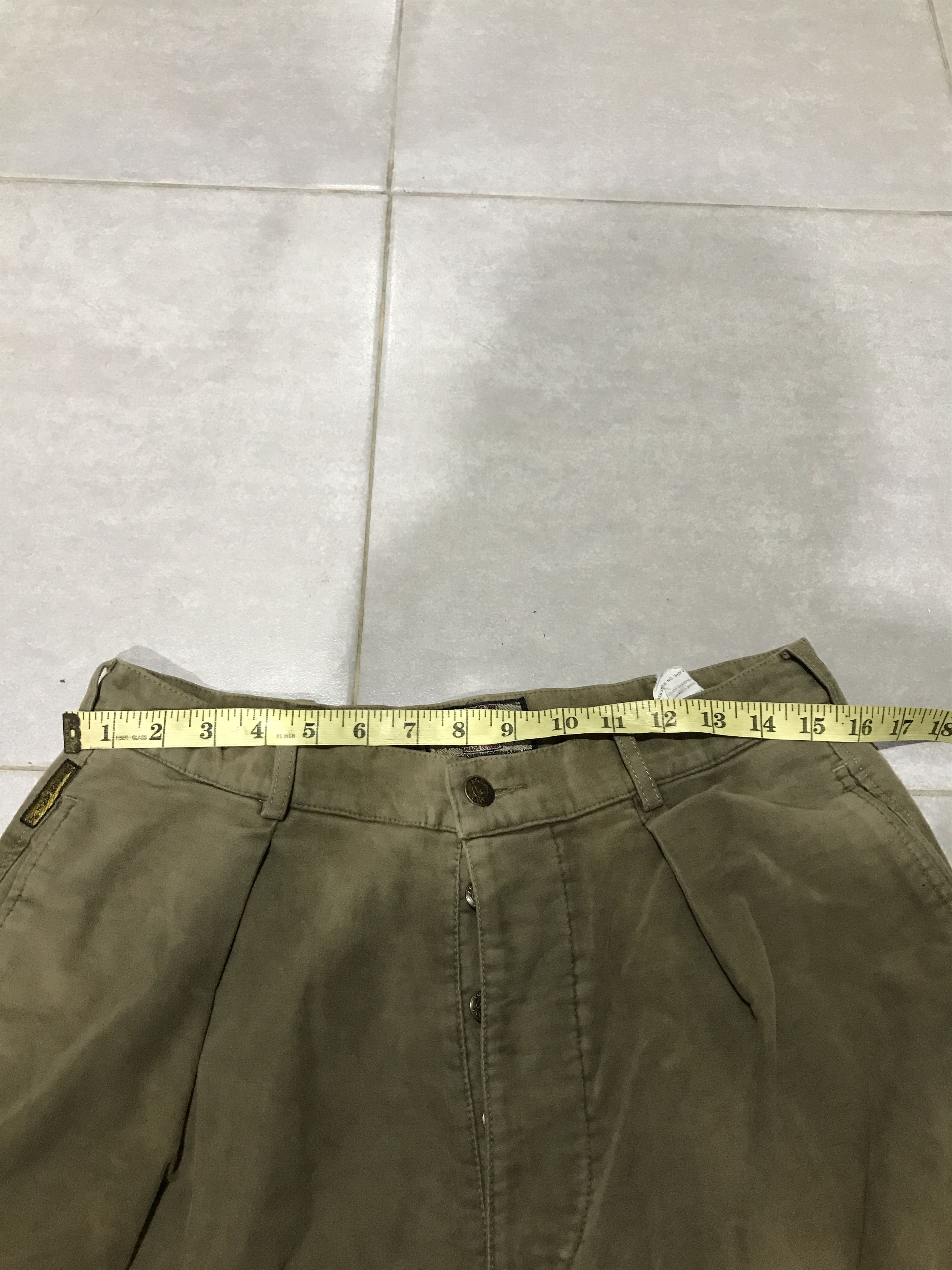Armani × Vintage Vintage armani olive trouser Size US 34 / EU 50 - 14 Thumbnail