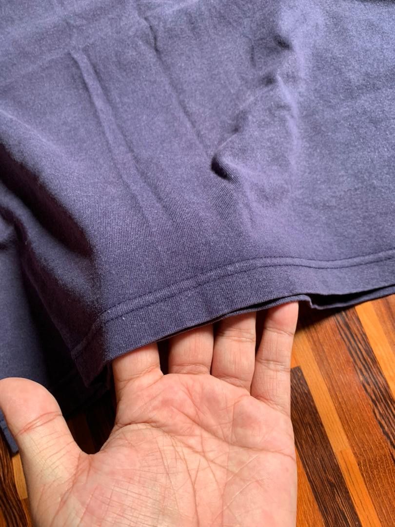Vintage Surf style BODY GLOVE faded dark blue t-shirt. Size US L / EU 52-54 / 3 - 2 Thumbnail