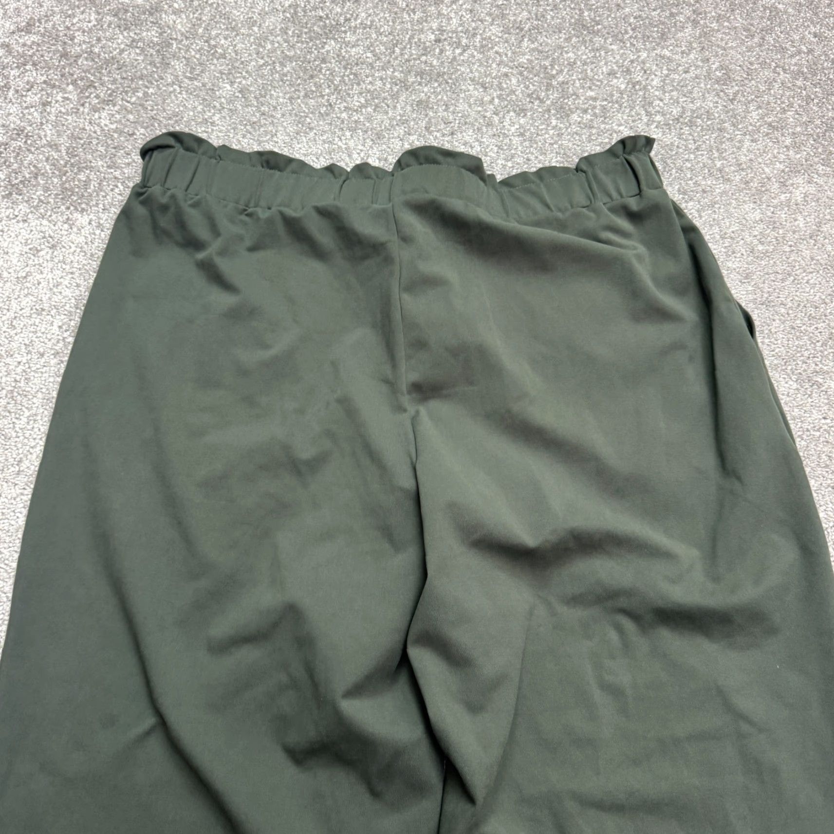 Joie Joie Wide-Leg Pants Womens XL Olive Green Elastic Waist 36x29.5 Casual Travel Pockets Dress Pants Modern 90s Theme, Regular Fit Mens Womens Girls Boys Size 40" / US 18 - 3 Thumbnail