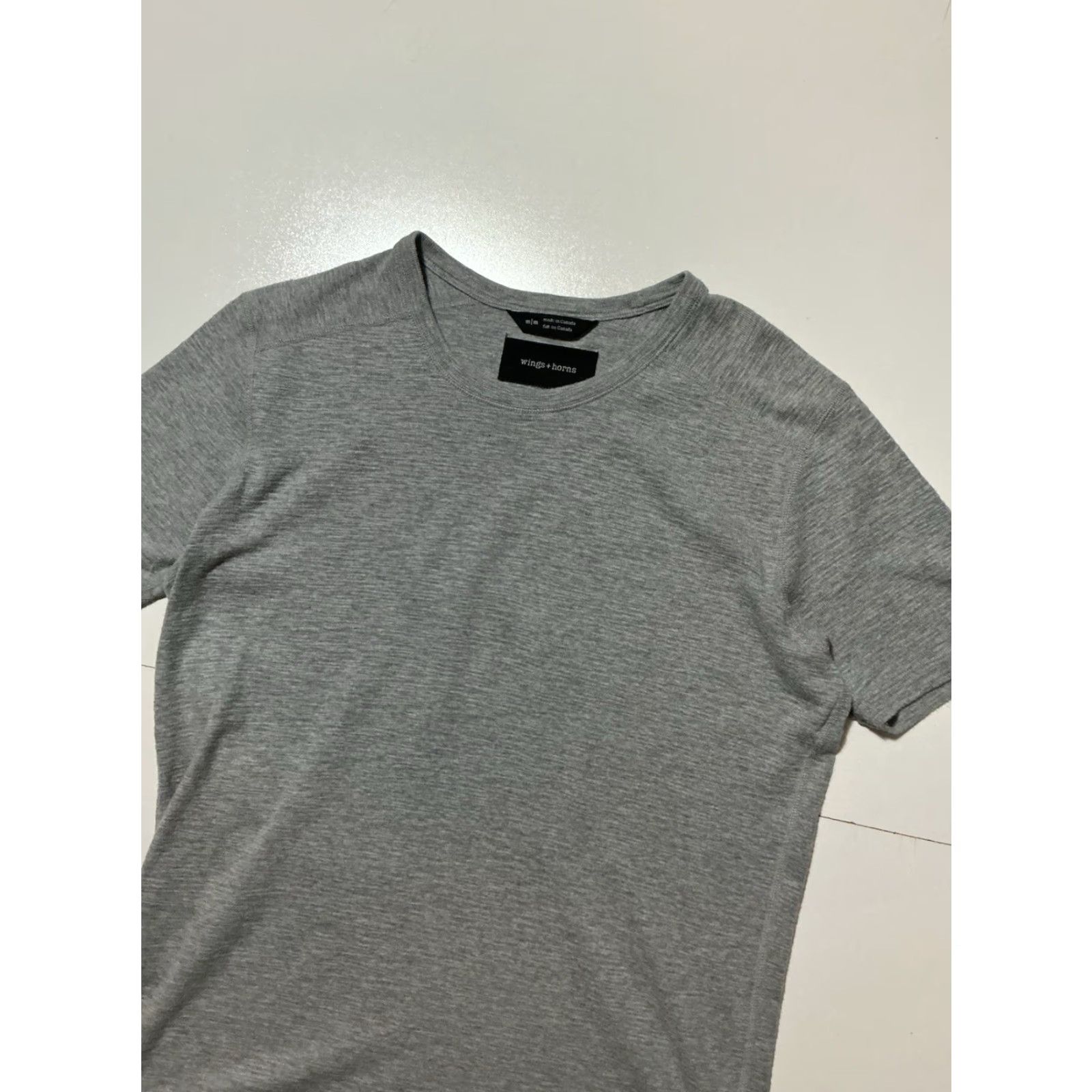Vintage Wings + Horns Heather Gray Textured Cotton Curved Hem Crewneck T-Shirt M Mens Size M Size US M / EU 48-50 / 2 - 3 Thumbnail