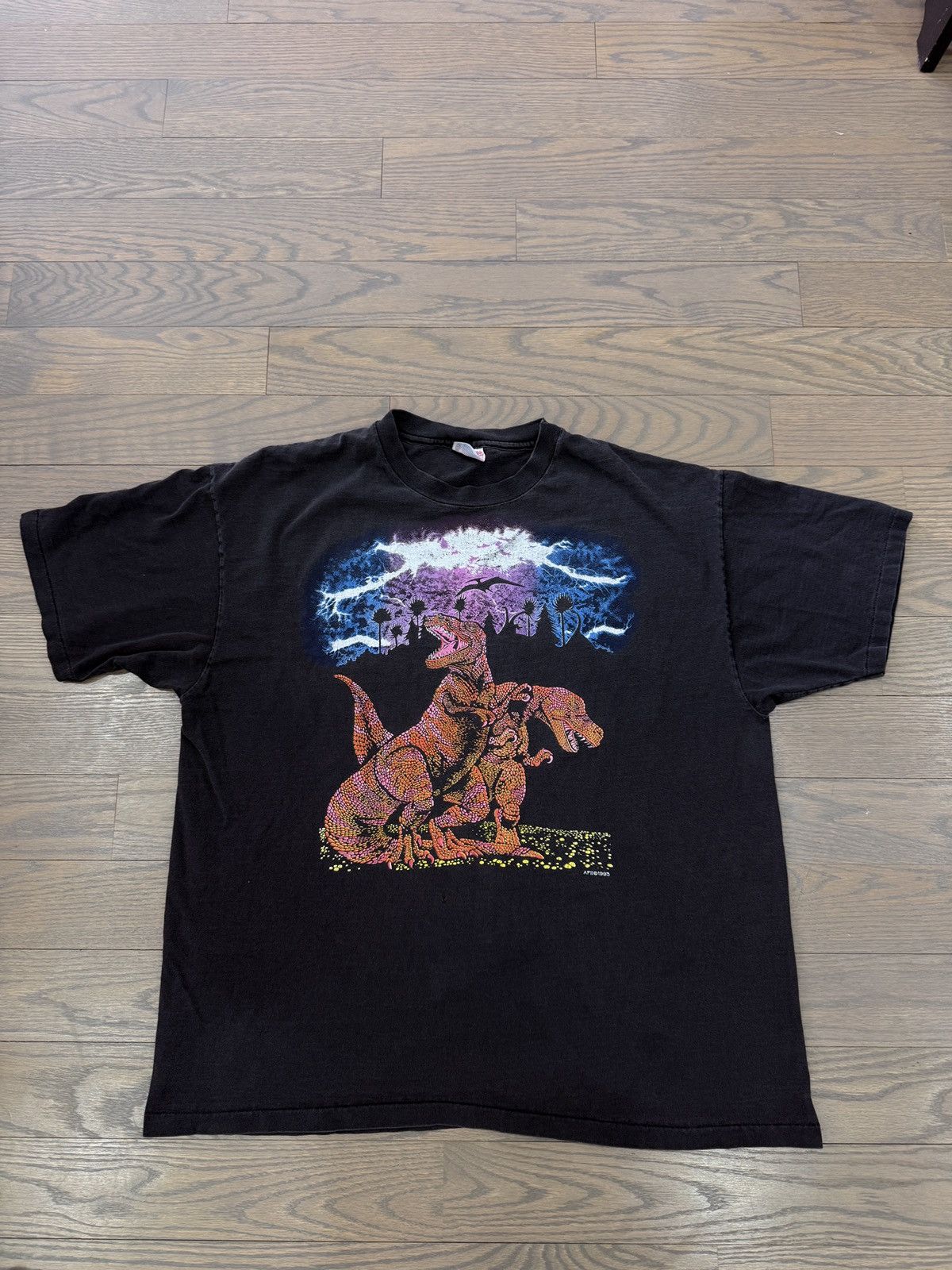 Vintage Vintage 1993 dinosaur tee Size US XL / EU 56 / 4 - 1 Thumbnail