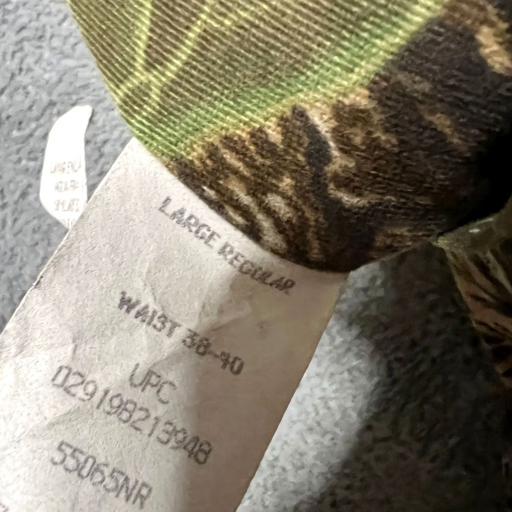 Vintage Walls Camo Pants Mens Large Outdoors Hunting Fishing Cargo Men 37x31 Green Regular Inseam 31 Size US 33 - 6 Thumbnail