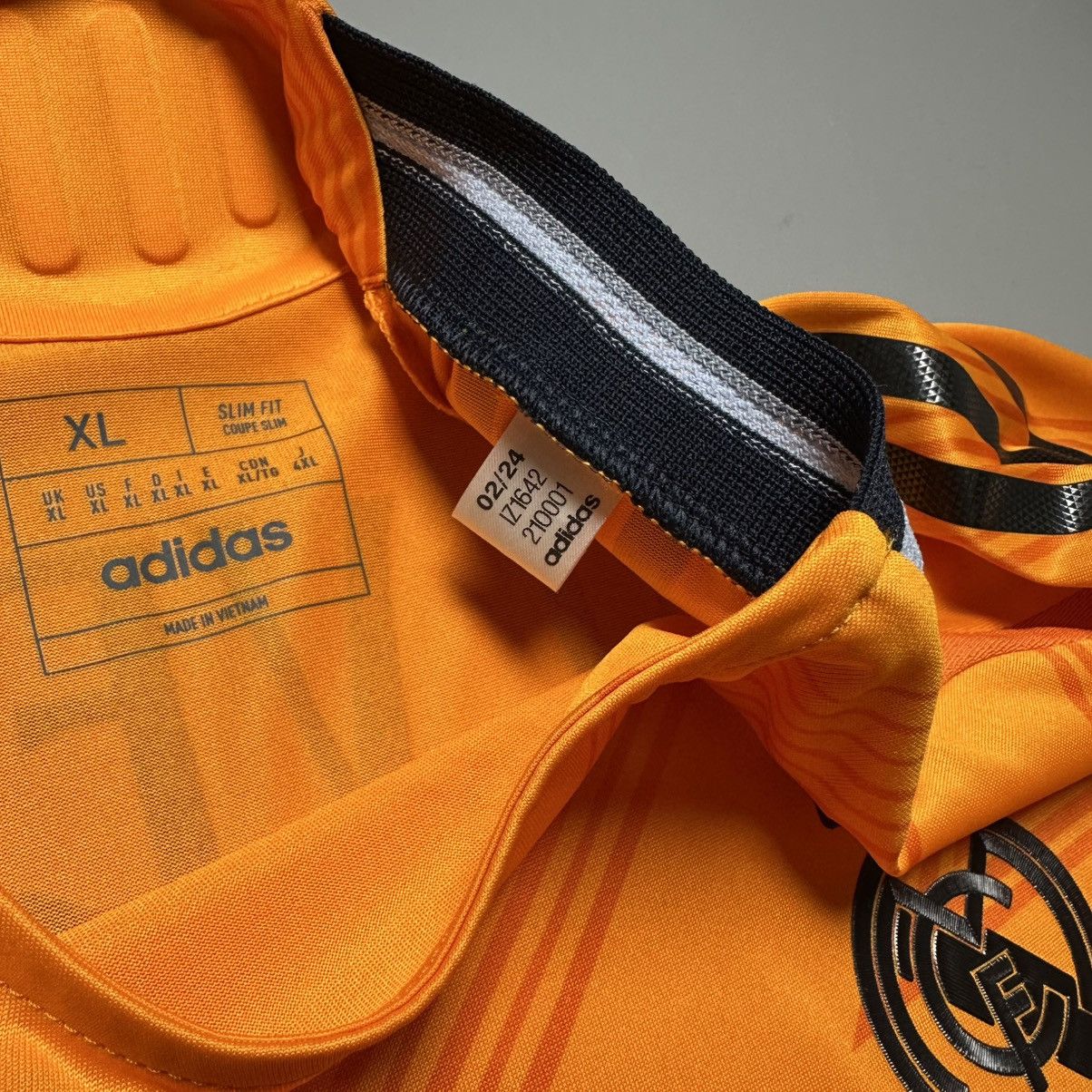 Adidas REAL MADRID ADIDAS 2024/2025 SOCCER AWAY JERSEY #8 VALVERDE Size US XL / EU 56 / 4 - 9 Thumbnail