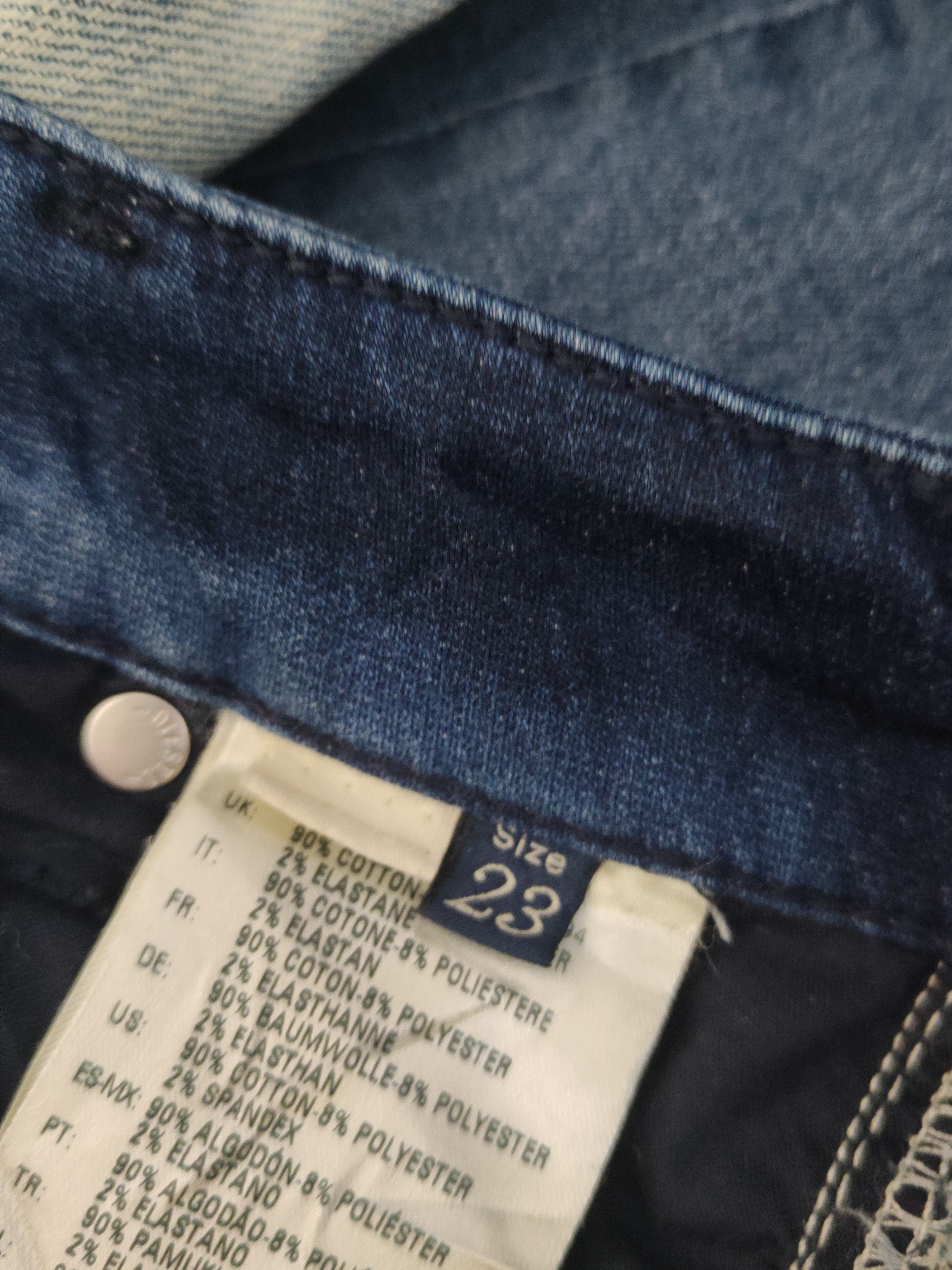 Diesel Diesel Dark Blue Faded Distressed denim Soft Jeans #W2003 Size US 27 - 16 Thumbnail