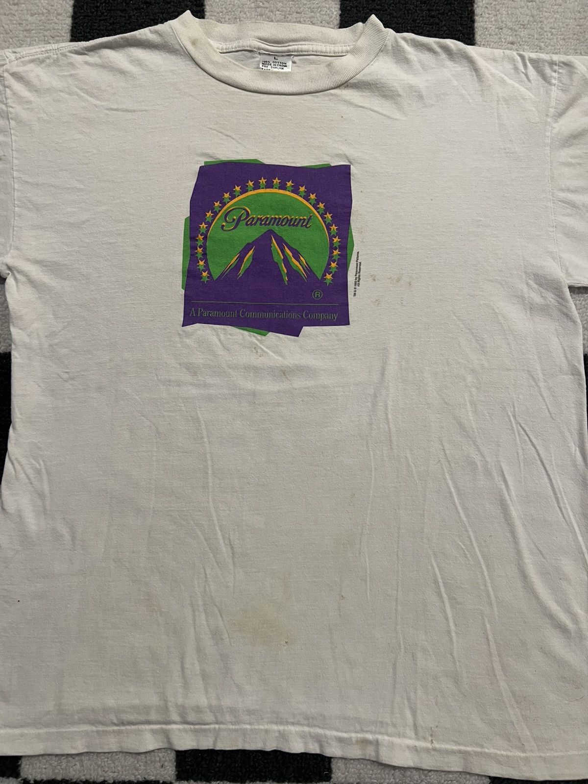Vintage Vintage 1993 Paramount Pictures Psychedelic tee Size US L / EU 52-54 / 3 - 3 Thumbnail