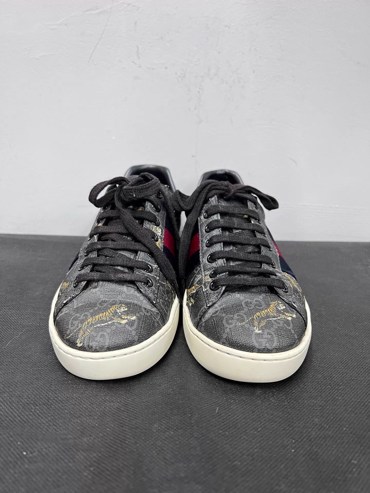Gucci Gucci ACE Tiger Print Low-Top Sneaker UK5.5/EU39.5 Vintage Size US 6.5 / EU 39-40 - 2 Thumbnail