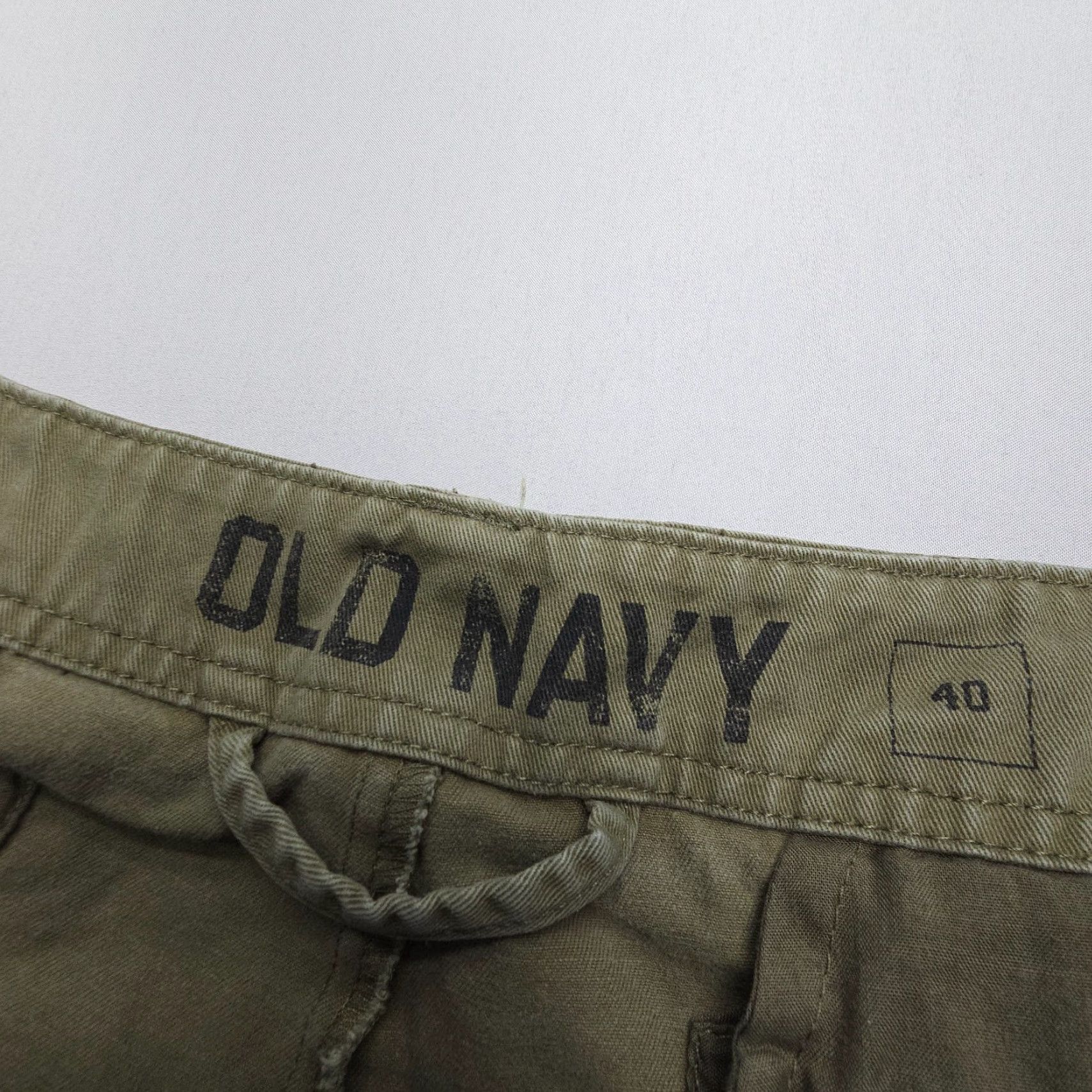 Old Navy VINTAGE Old Navy Cargo Shorts Mens 40 x 11 Green Twill Army Military Casual Shorts Size US 40 / EU 56 - 3 Thumbnail