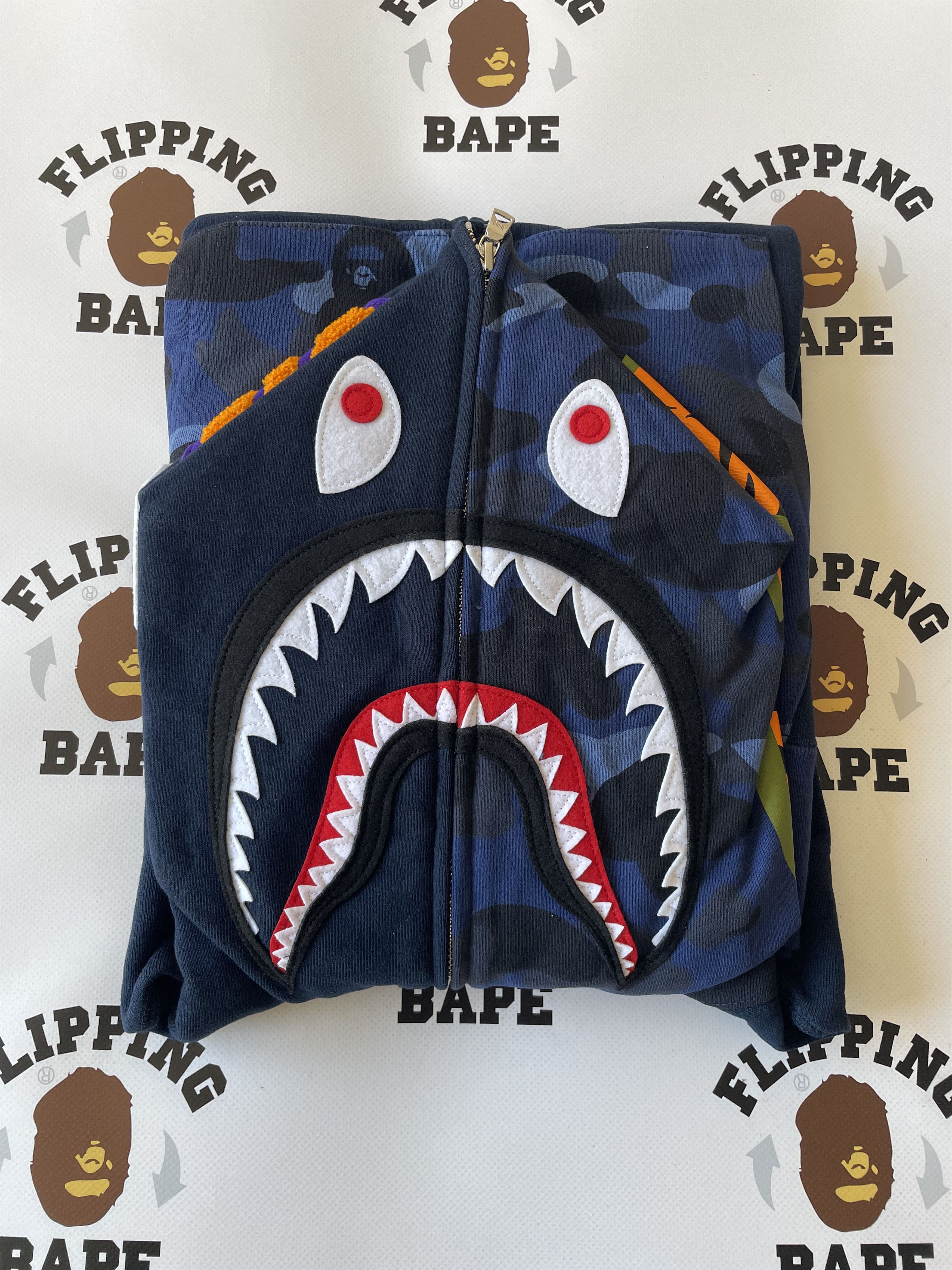 Bape COLOR CAMO SHARK FULL ZIP HOODIE SS23 Size US L / EU 52-54 / 3 - 3 Thumbnail