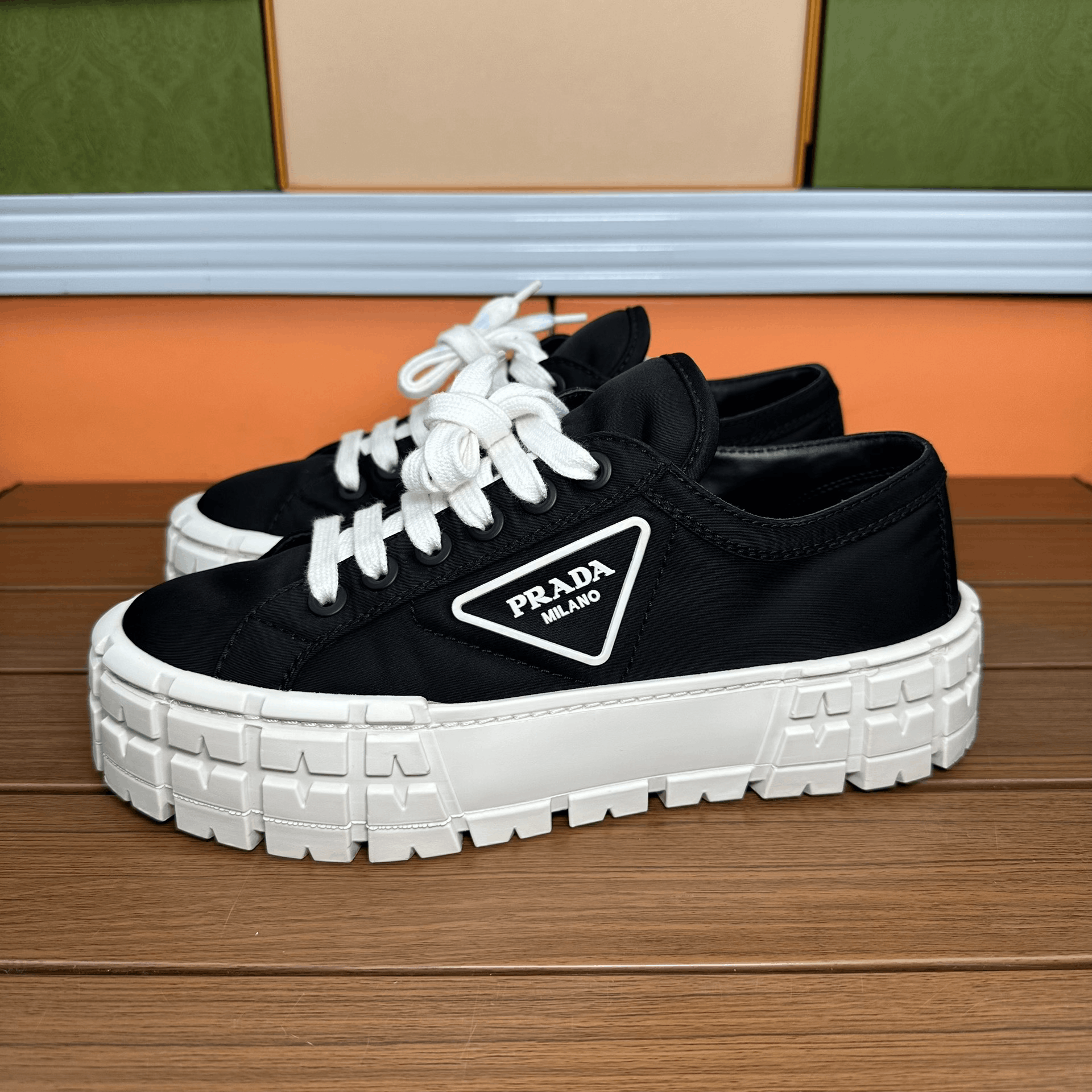 Prada Prada Casual Lowtop Sneakers it_38-5 Women Size US 8.5 / IT 38.5 - 1 Thumbnail