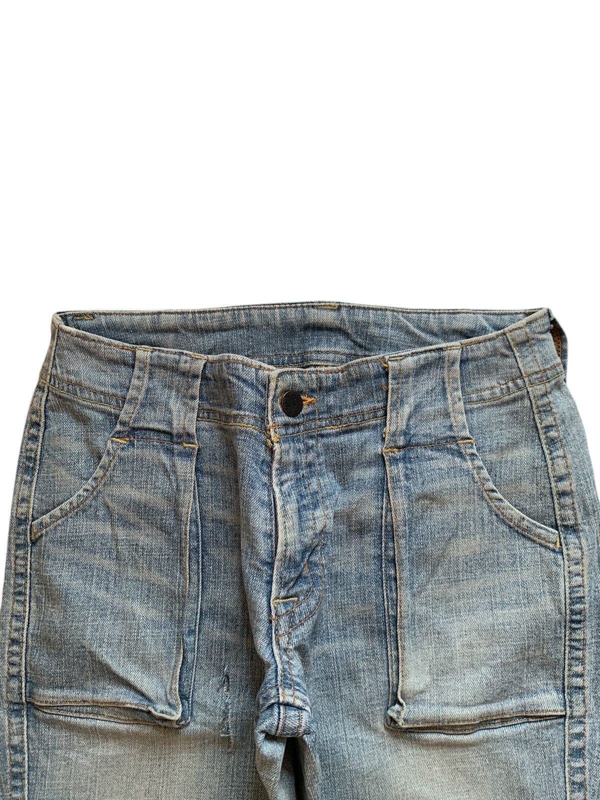 Japanese Brand Vintage Japanese Brand Faded Wash Fatigue Flare Jeans Size 27" / US 4 / IT 40 - 4 Thumbnail