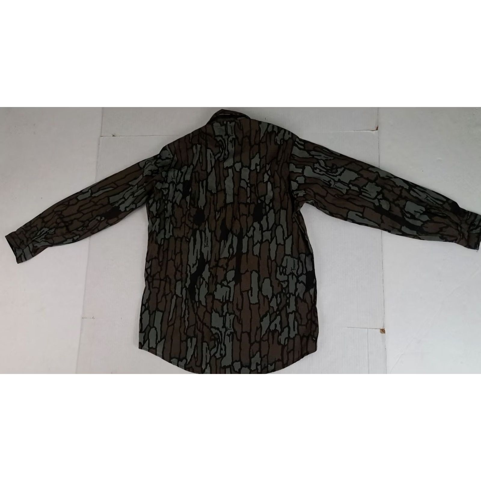 Vintage VINTAGE Duck Bay Shirt Medium Camouflage Outdoor USA Made Button Trebark EUC Size US M / EU 48-50 / 2 - 5 Thumbnail