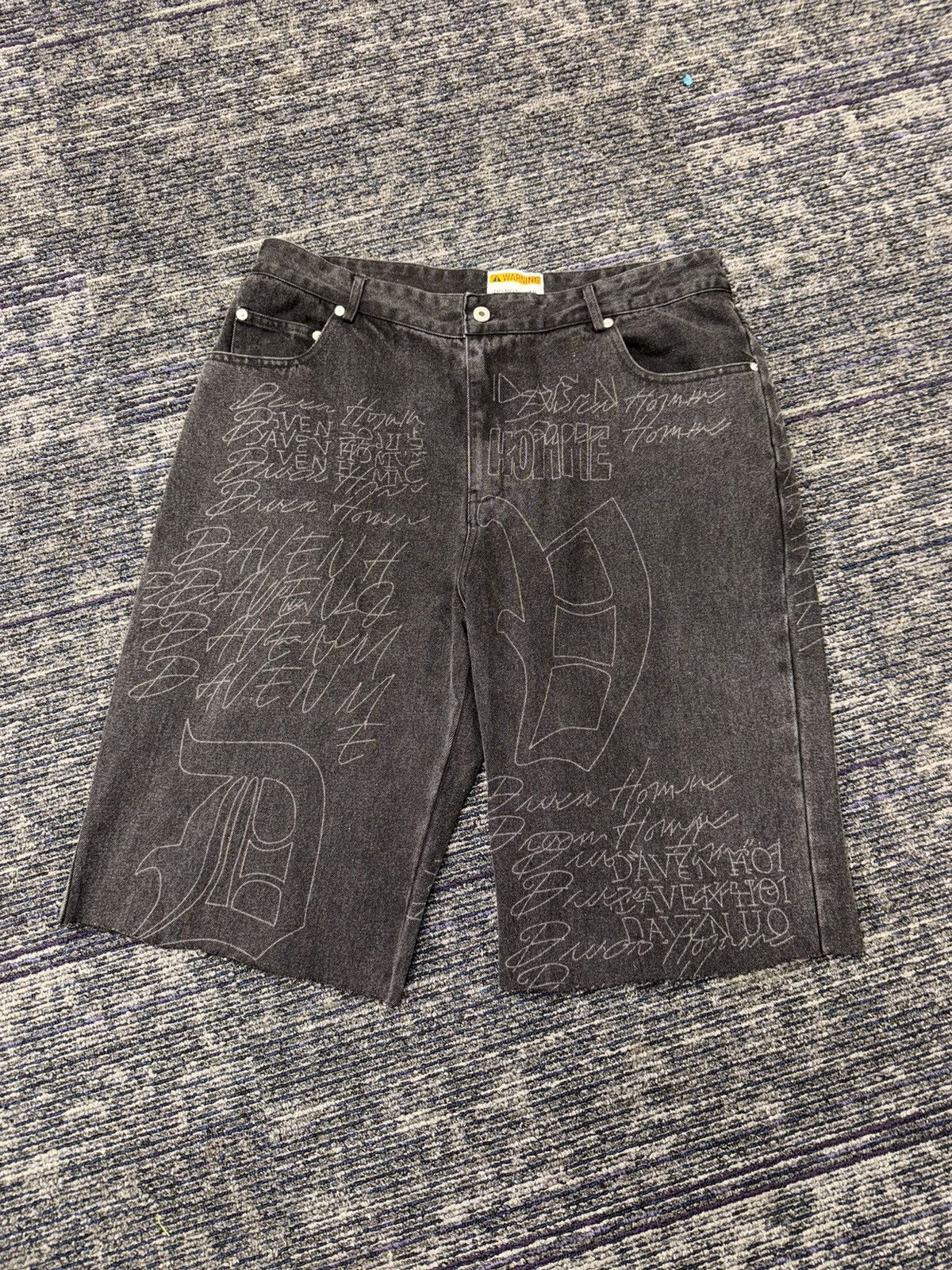 Other Daven Homme Scribble Jorts Size US 37 - 1 Thumbnail