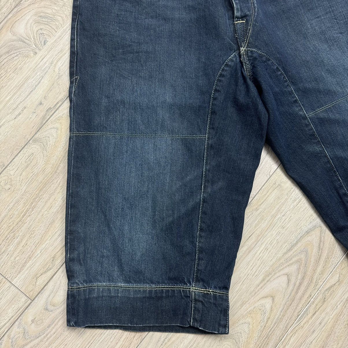 Levi's Rare Levi’s Y2K 3D Cinch Back Avant Garde Denim 3/4 Shorts Size US 30 / EU 46 - 5 Thumbnail