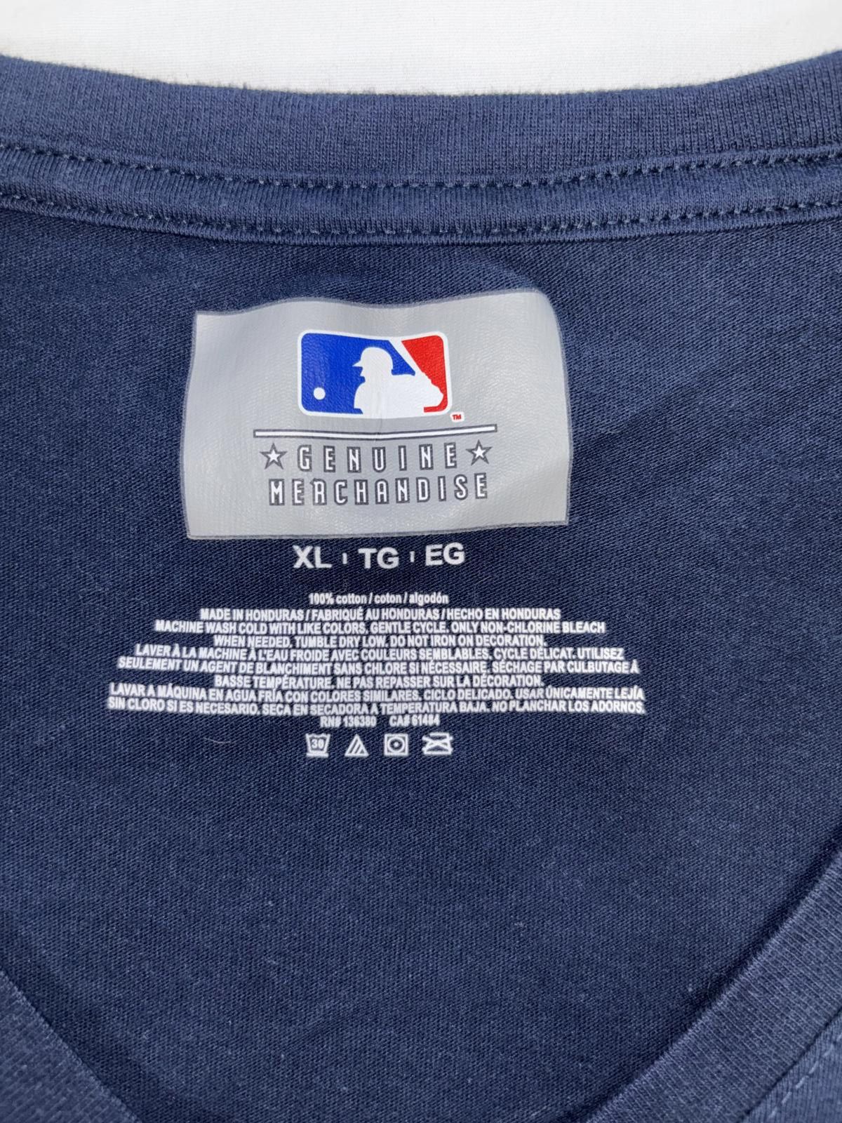 MLB San Diego Padres Women's V-Neck Tee - Patriotic Design Size XL / US 12-14 / IT 48-50 - 4 Thumbnail