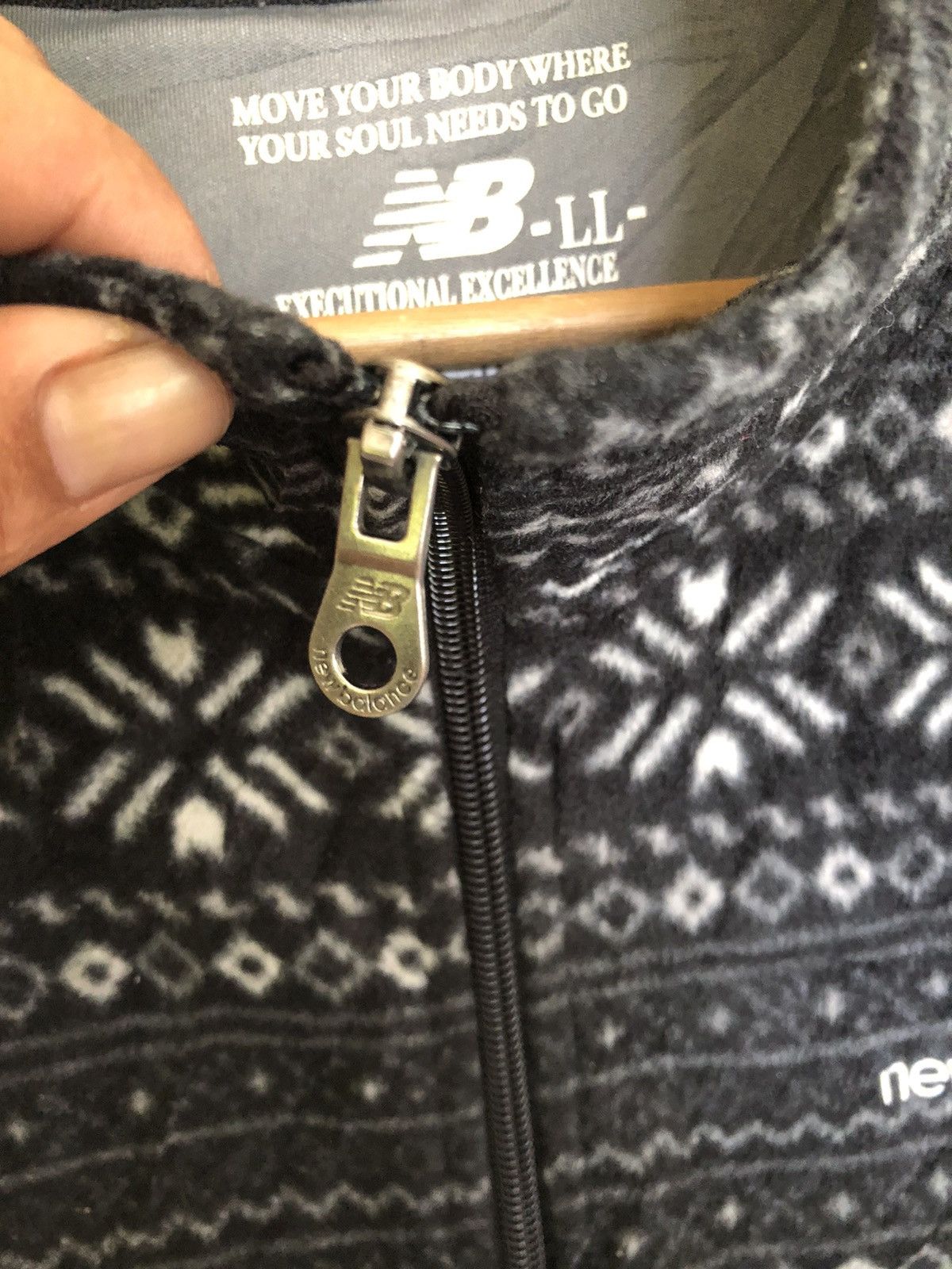 Japanese Brand × New Balance × Vintage Vintage Y2K New Balance Fleece floral monogram Size US L / EU 52-54 / 3 - 6 Thumbnail