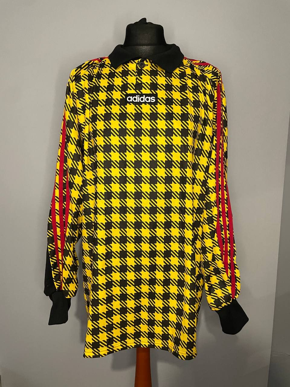 Adidas × Vintage 1997-98 adidas Template Goalkeeper Shirt #1 Size US XL / EU 56 / 4 - 1 Thumbnail
