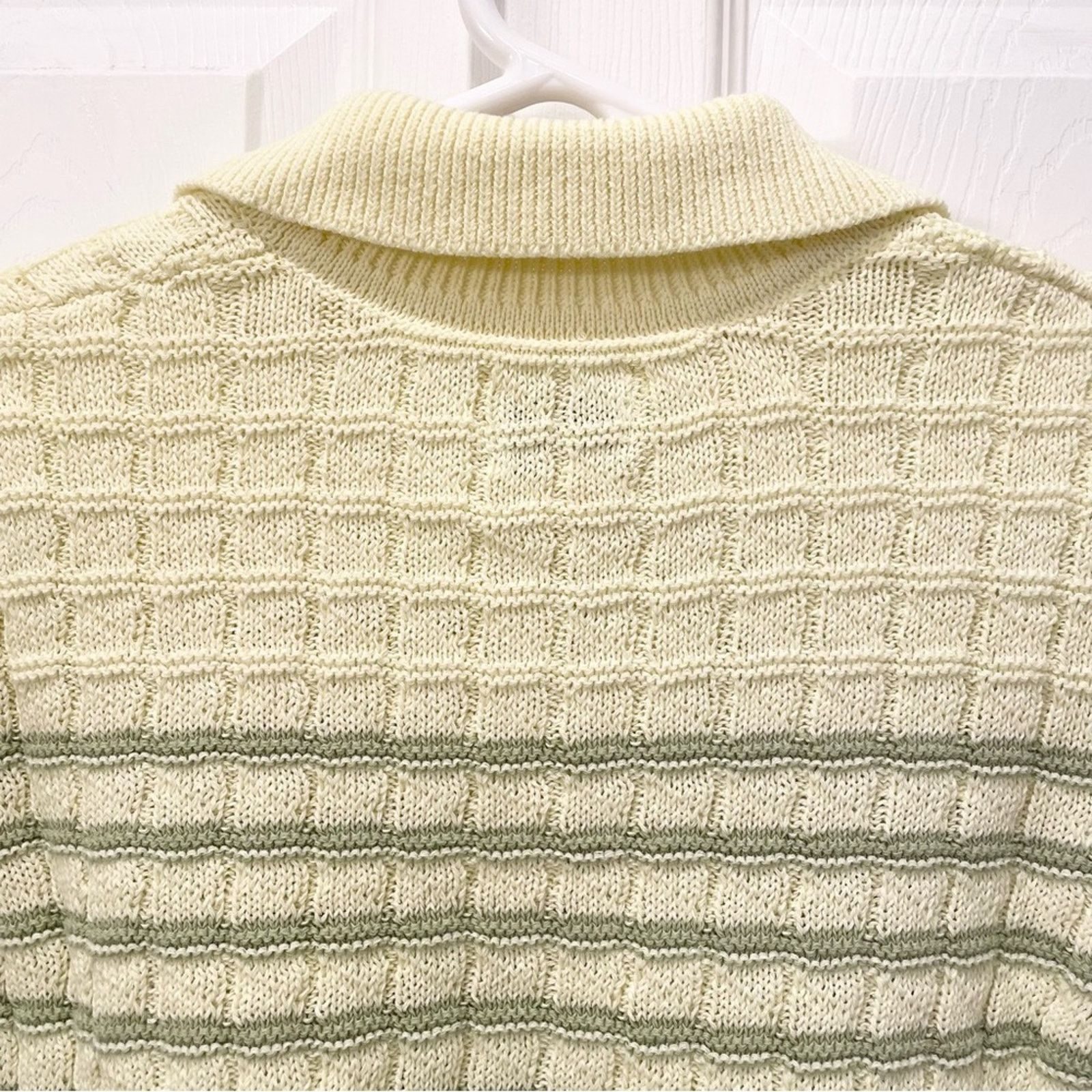 Urban Outfitters Urban Outfitters Kimchi Blue Oliver Button-Down Sweater S Size S / US 4 / IT 40 - 5 Thumbnail