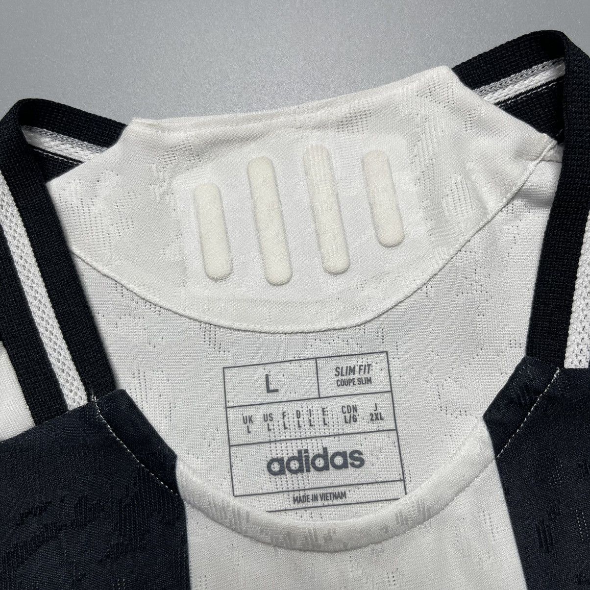 Adidas JUVENTUS ADIDAS 2024/2025 FOOTBALL HOME JERSEY #11 GONZALEZ Size US L / EU 52-54 / 3 - 5 Thumbnail