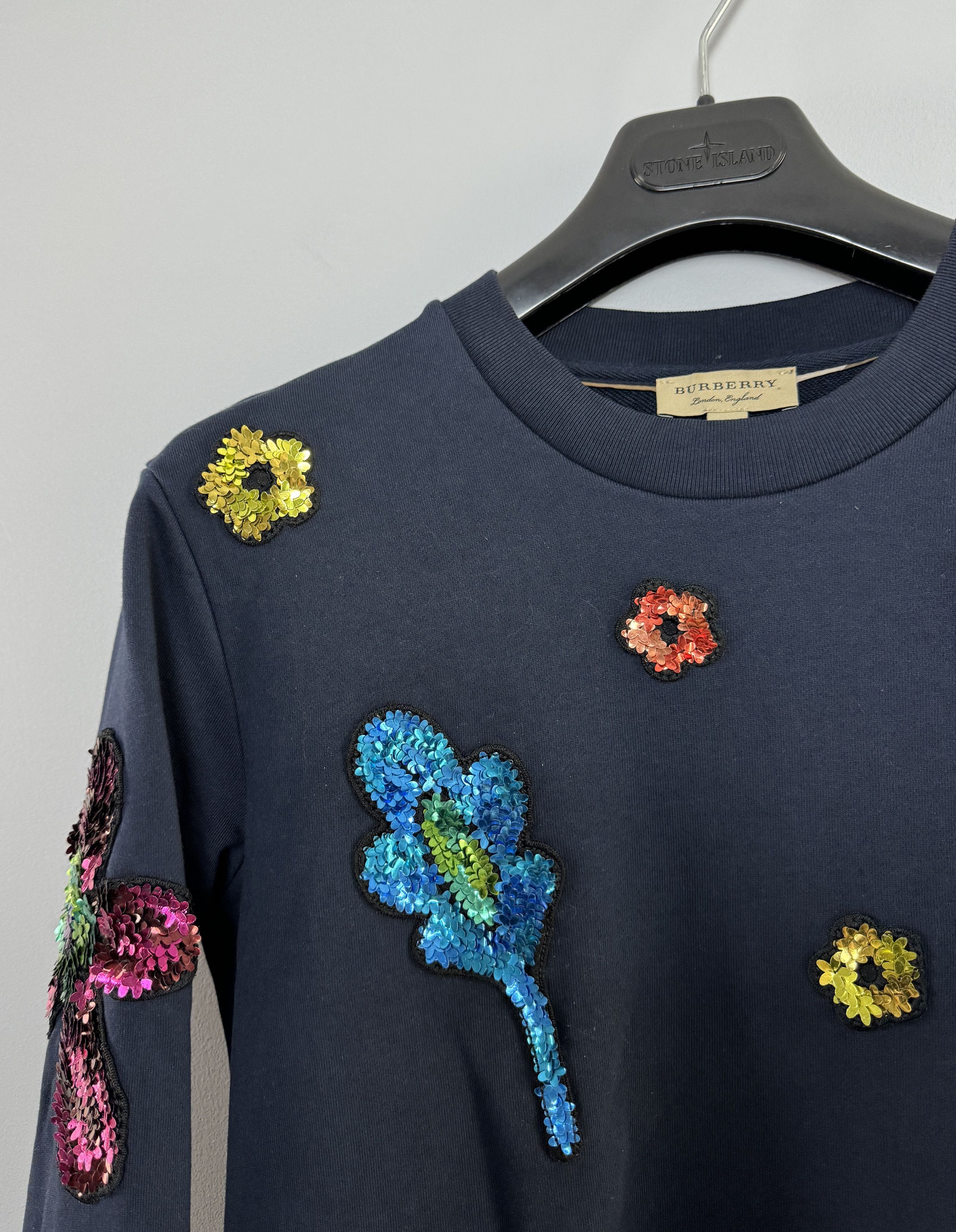 Burberry Burberry Floral Sweatshirt Sequin Embellished Navy Size XS Size XS / US 0-2 / IT 36-38 - 4 Thumbnail