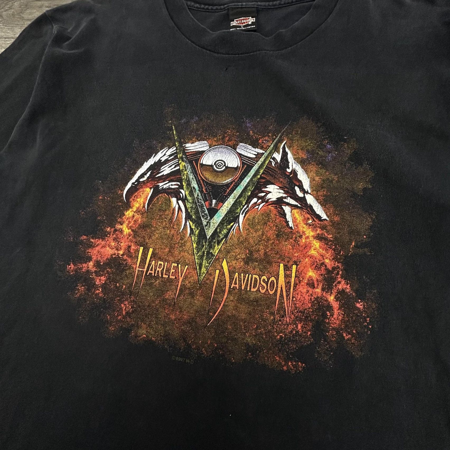Harley Davidson VINTAGE Harley-Davidson Shirt Mens L Black Wolf V Engine 90s USA T-Shirt Graphic Print Front Back Size US L / EU 52-54 / 3 - 7 Thumbnail