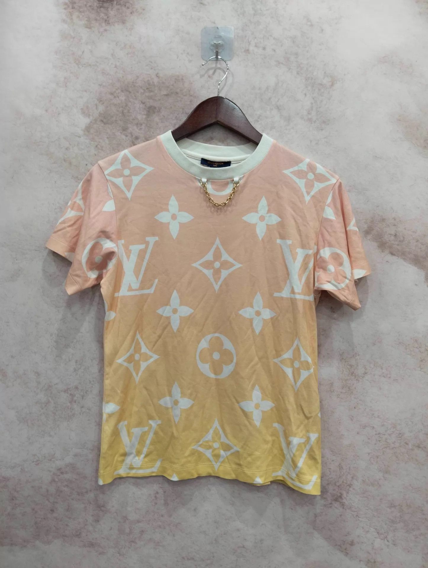Louis Vuitton LV Logo Print Gradient Short Sleeve Tee XS Size XS / US 0-2 / IT 36-38 - 1 Thumbnail